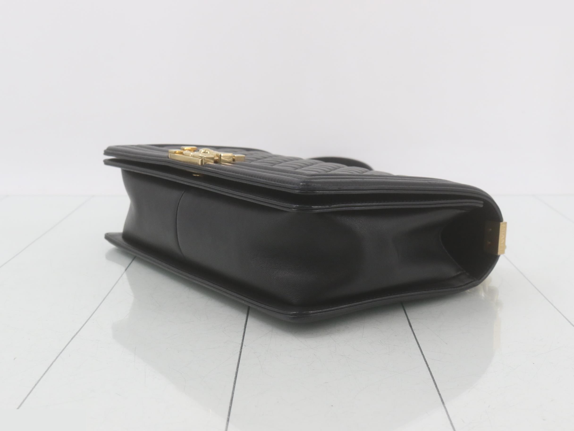 Boy Chanel 28 Calfskin Shoulder Bag — view 6