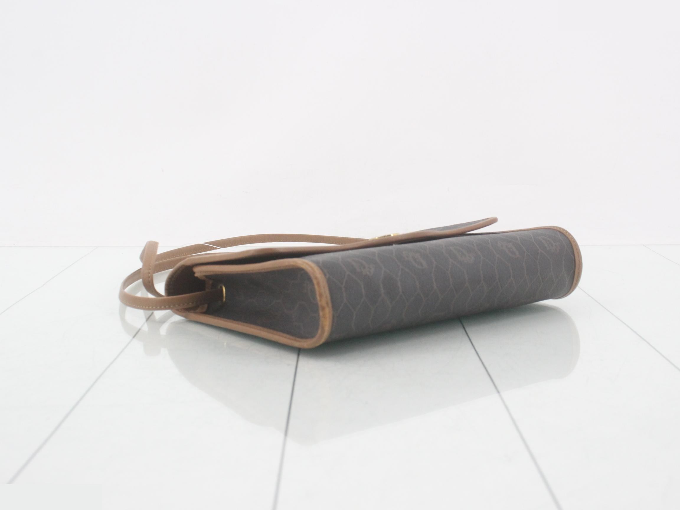 Honeycomb pattern shoulder bag — view 5
