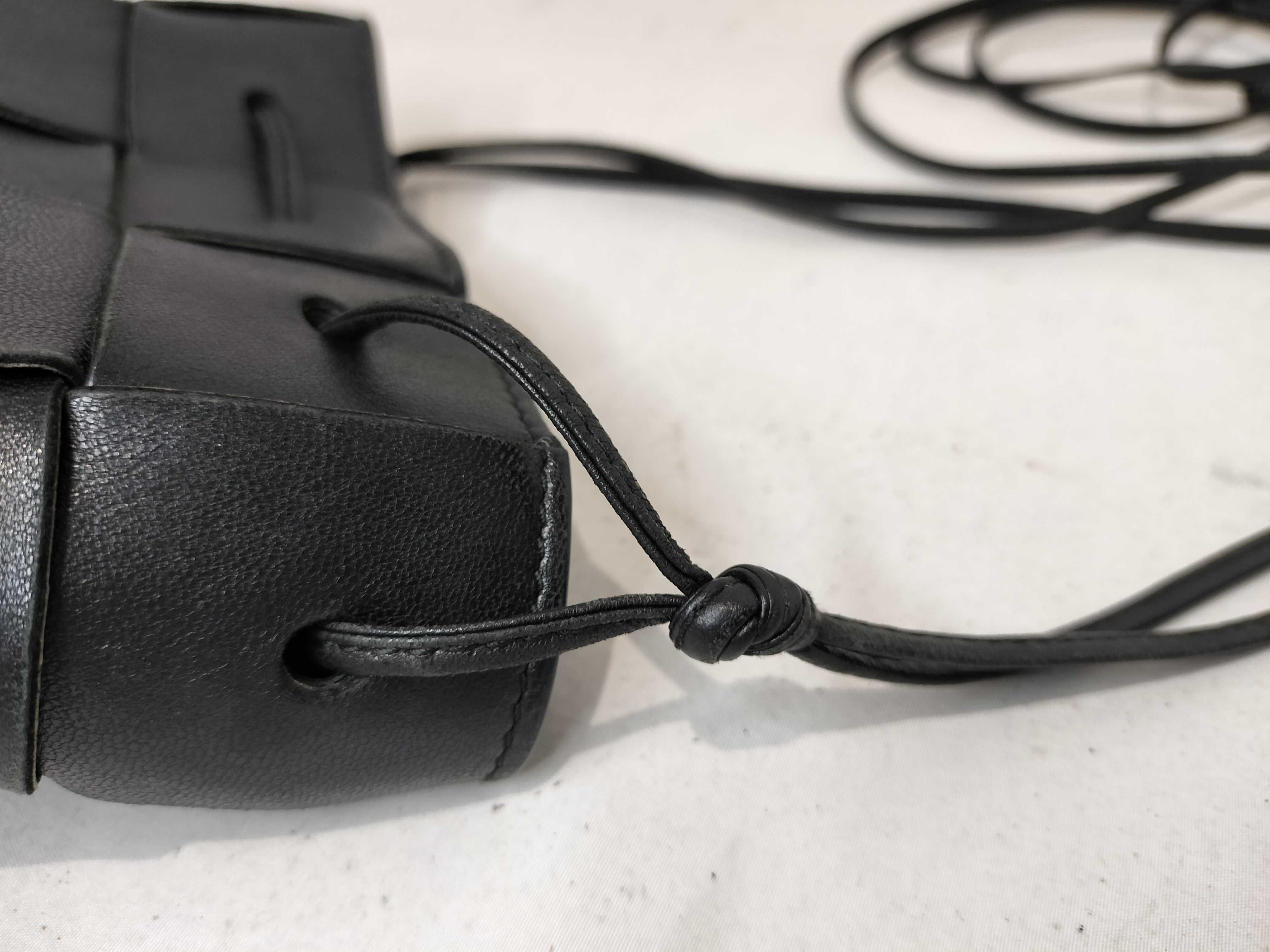 Intrecciato Maxi Intrecciato Cassette Small Crossbody Leather Shoulder Bag Black Shoulder Bag — view 5