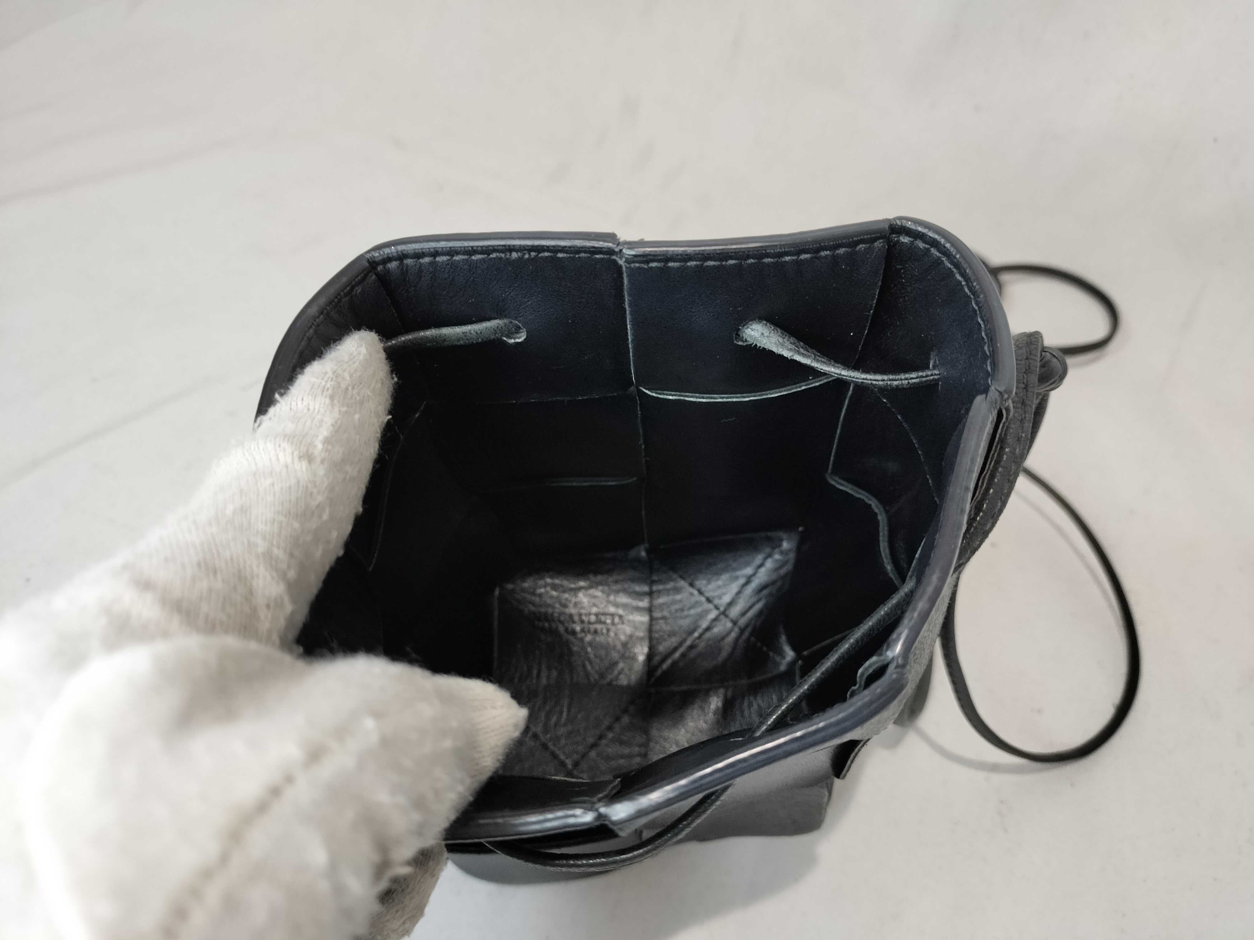 Intrecciato Maxi Intrecciato Cassette Small Crossbody Leather Shoulder Bag Black Shoulder Bag — view 8