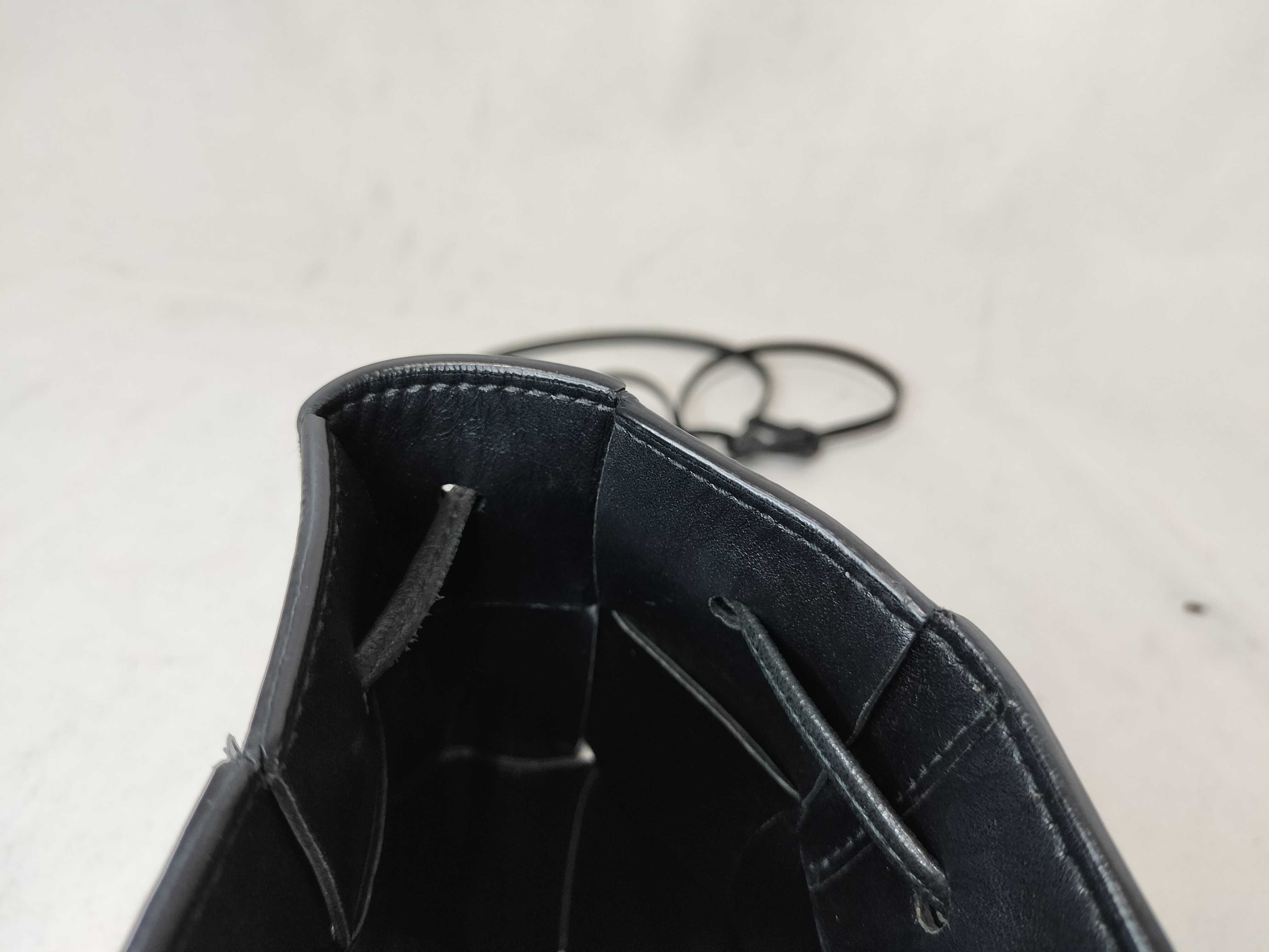 Intrecciato Maxi Intrecciato Cassette Small Crossbody Leather Shoulder Bag Black Shoulder Bag — view 10
