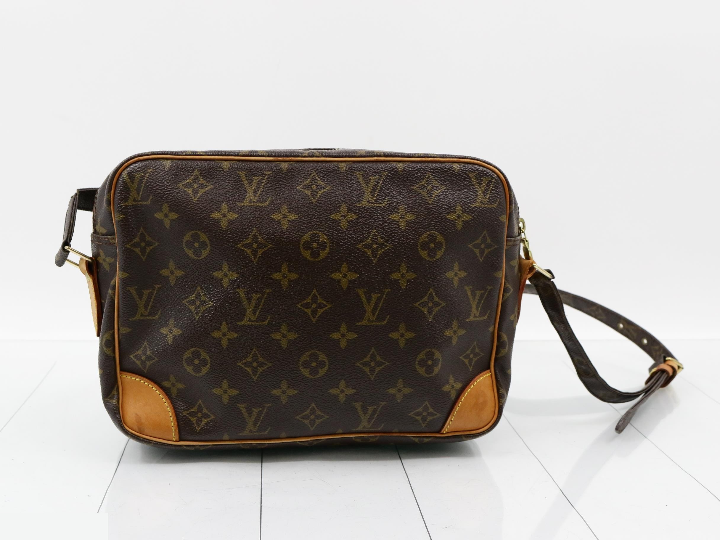 Monogram Nile shoulder bag — view 2