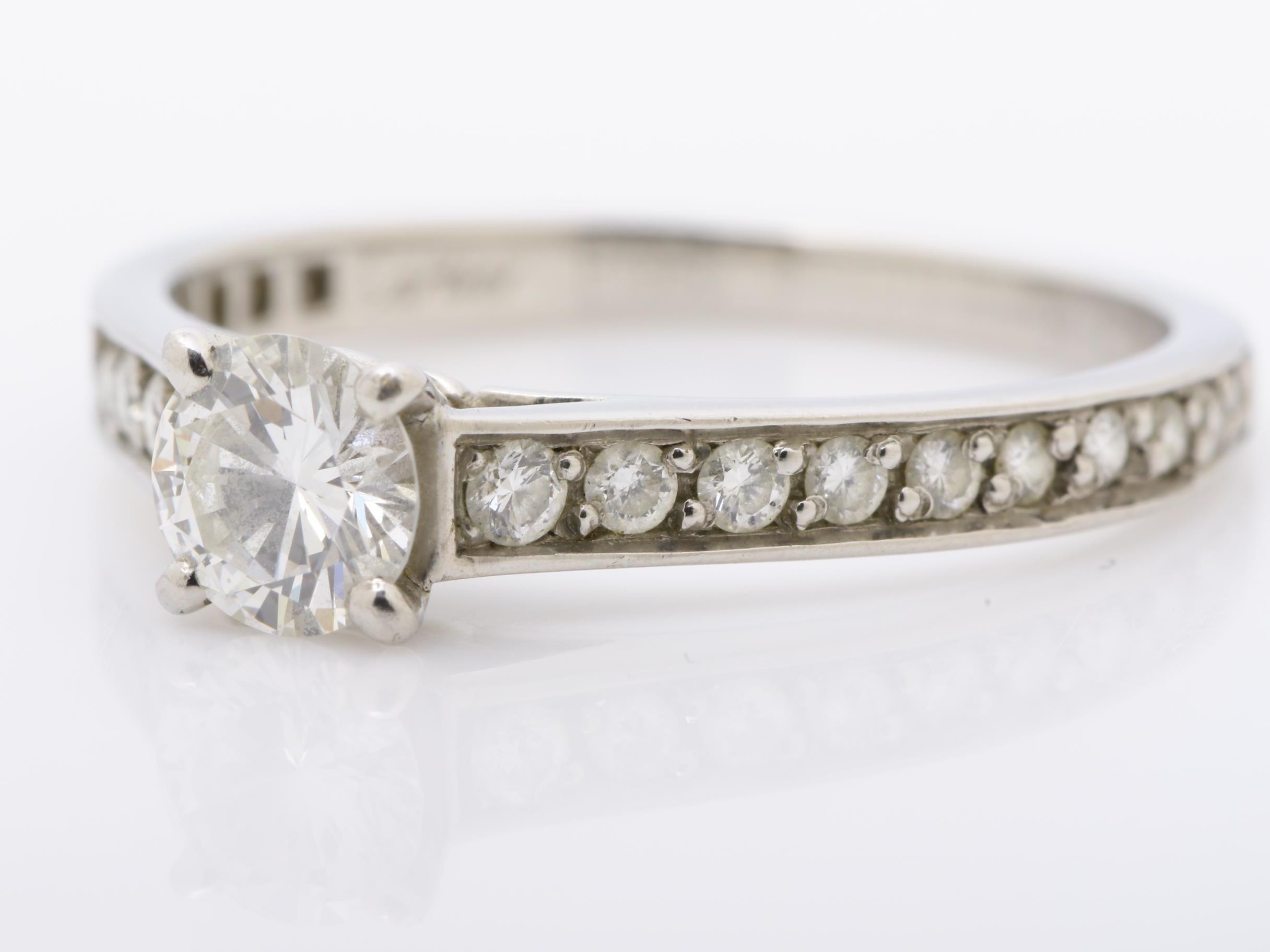 Solitaire ring diamond Pt950 approximately 2.5g #8.5 — view 3