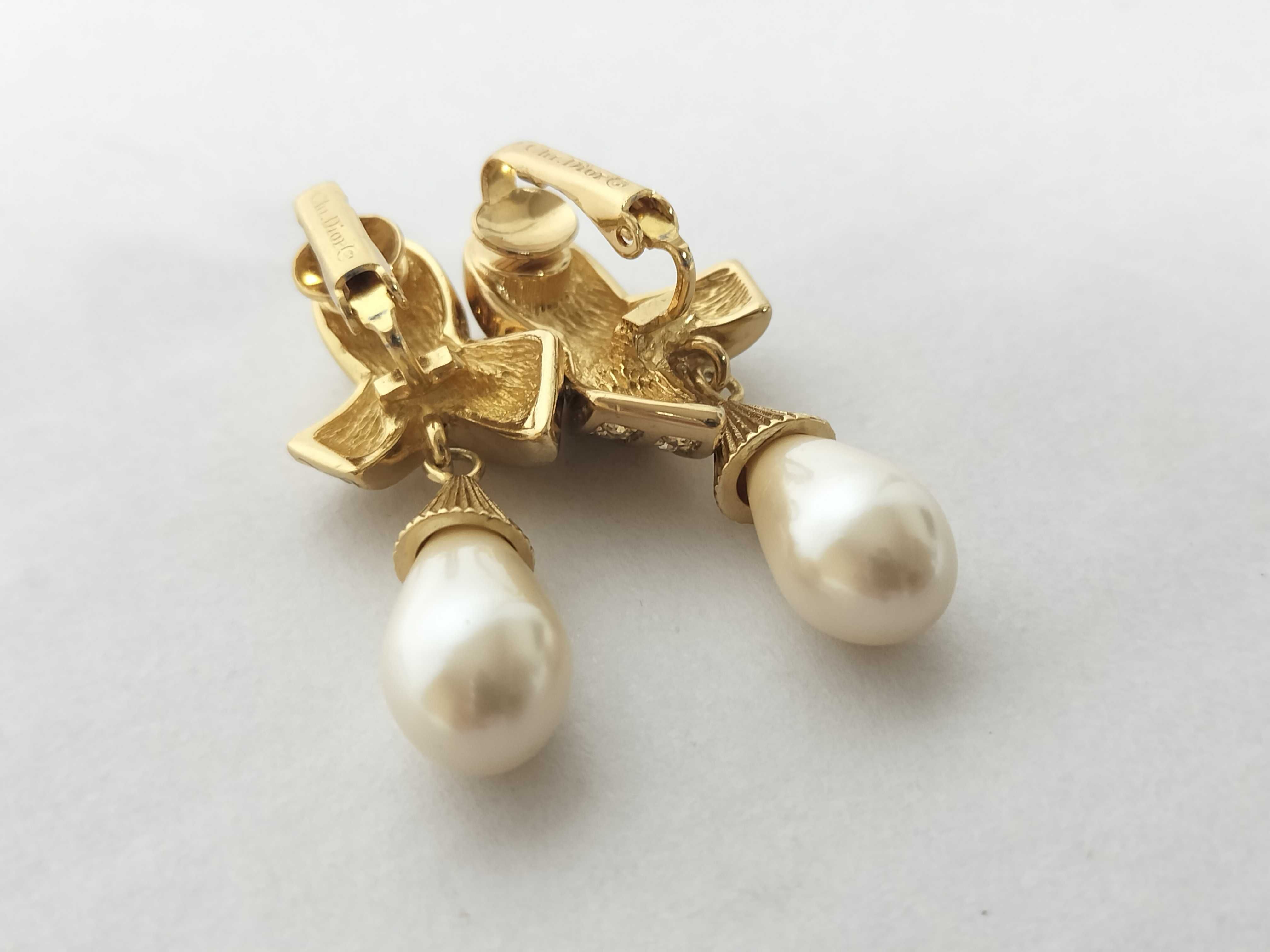 earrings — view 3