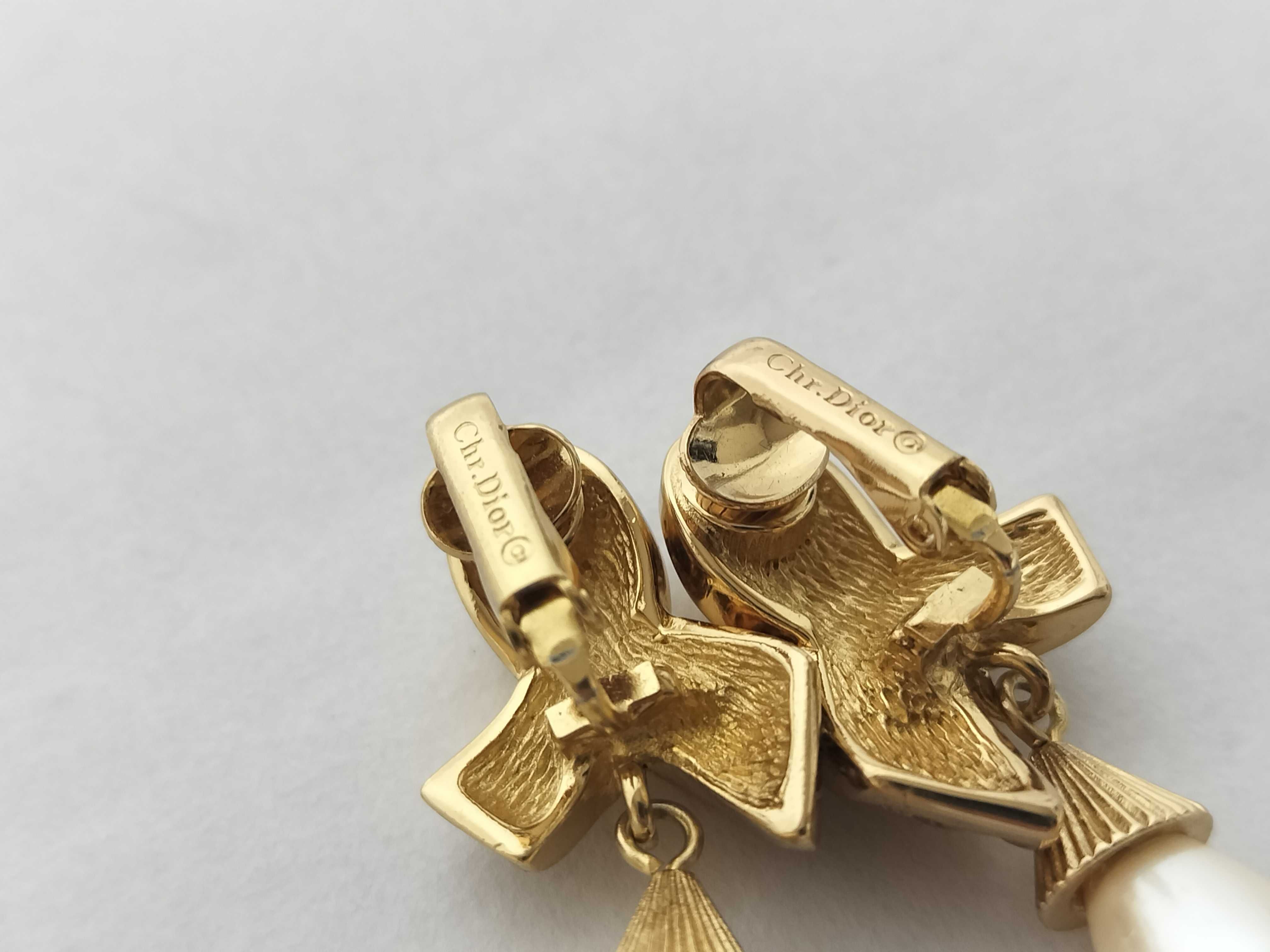 earrings — view 4