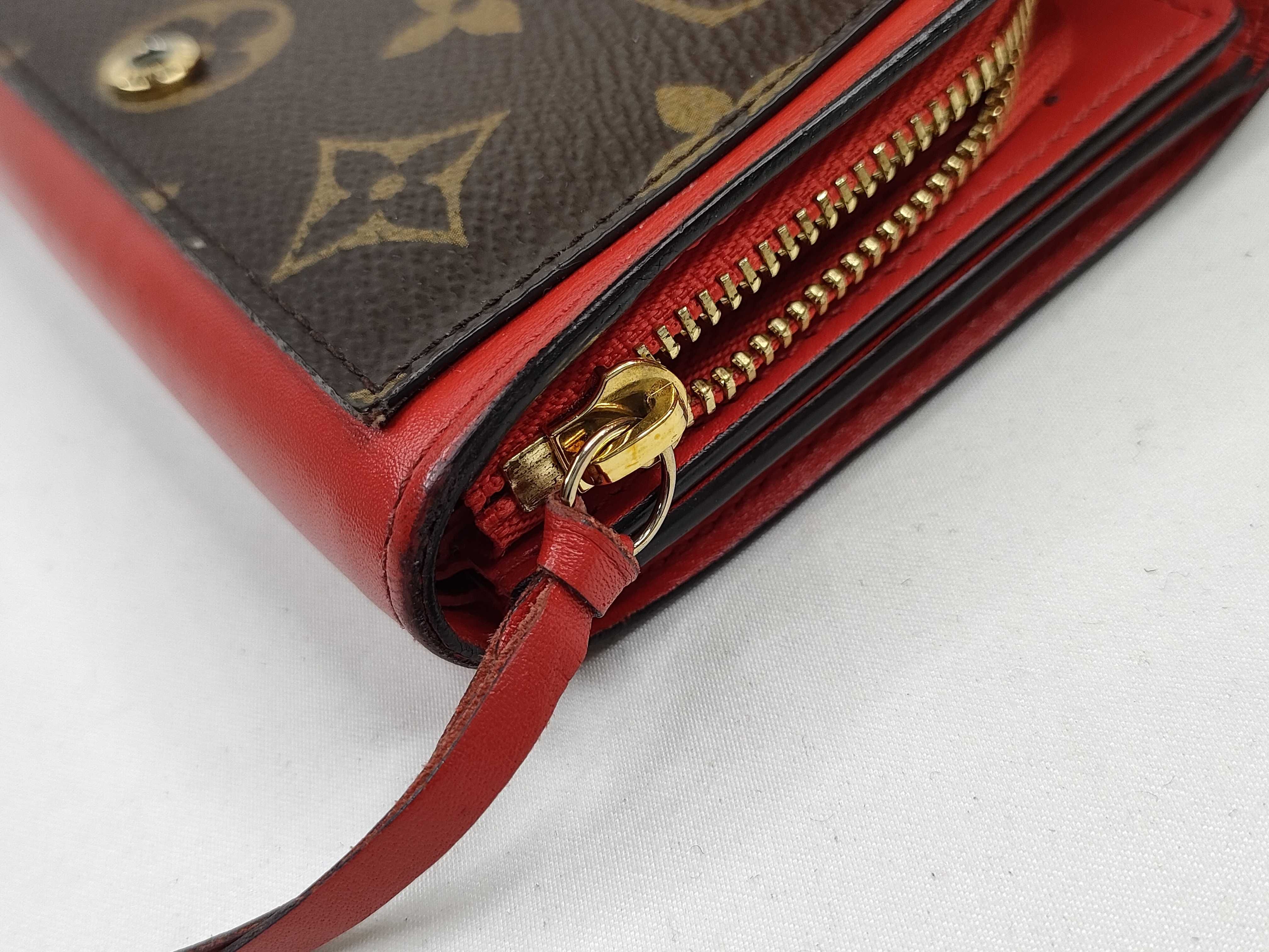 Monogram LV Flora Compact Folding Wallet — view 15
