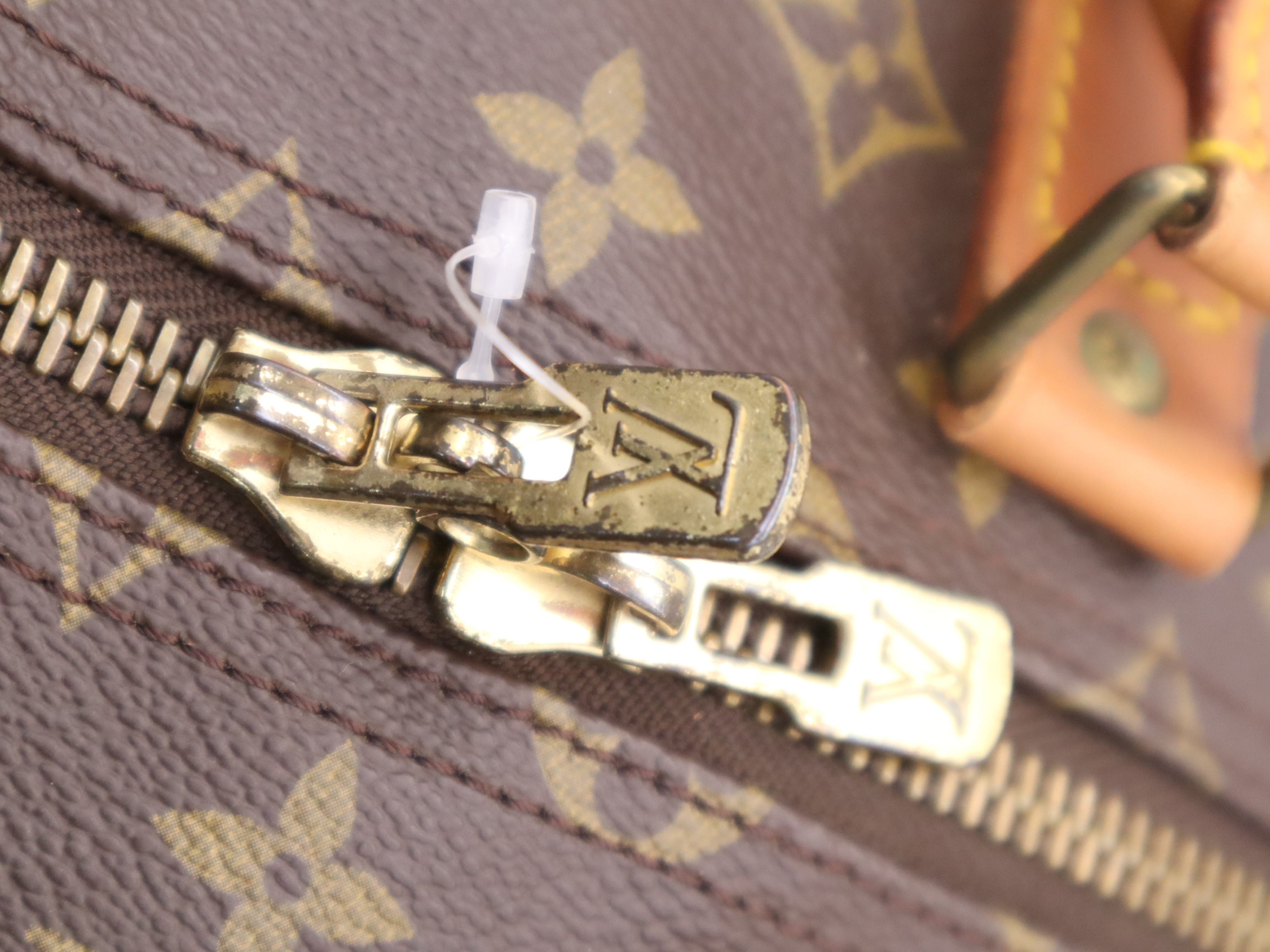 M41424 Monogram Keepall 55 Boston Bag — view 11
