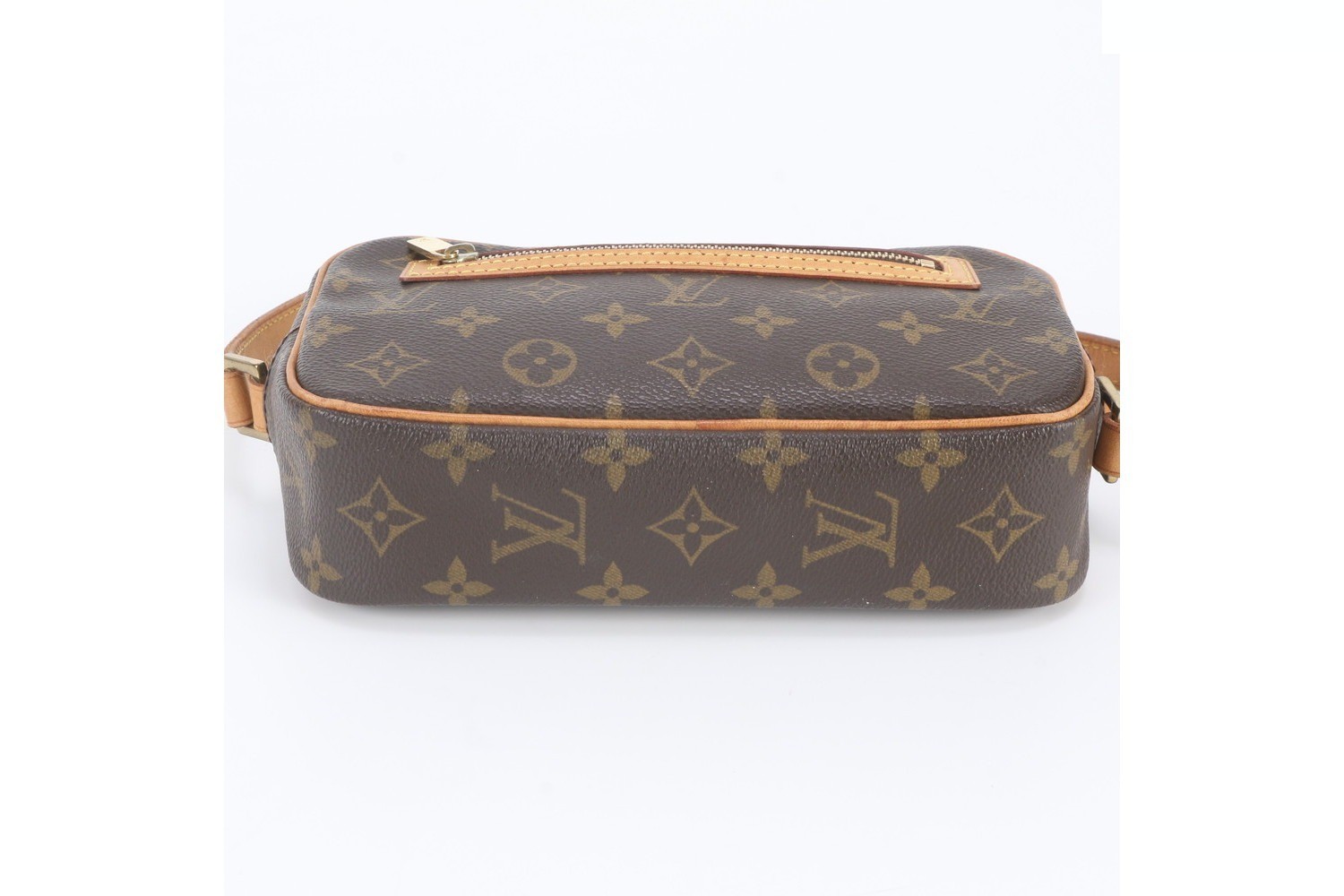 Monogram Pochette Cite M51183 Leather Shoulder Bag — view 6