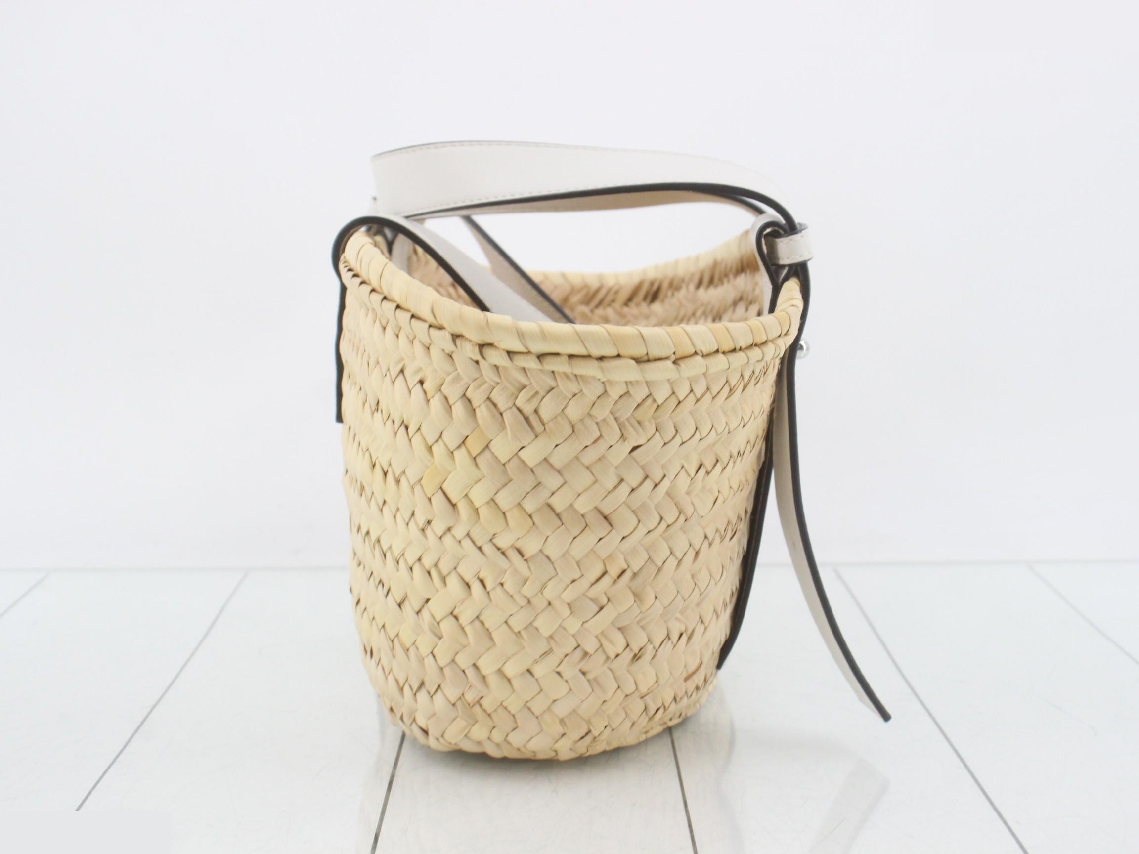 Palm leaf and calfskin anagram basket bag, brown, with dust bag. — view 4