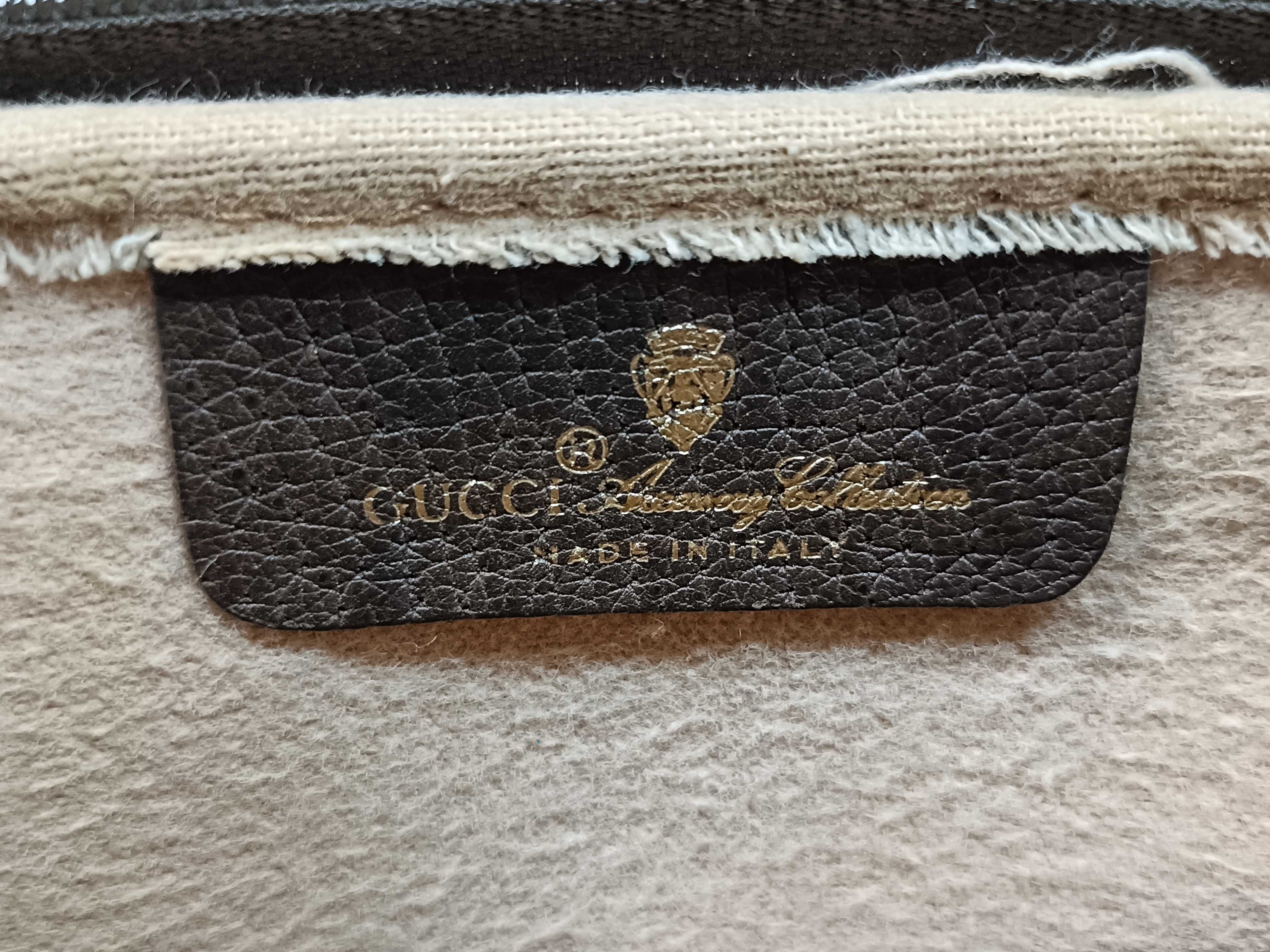 GG Supreme 97 02 068 Shoulder Bag — view 12