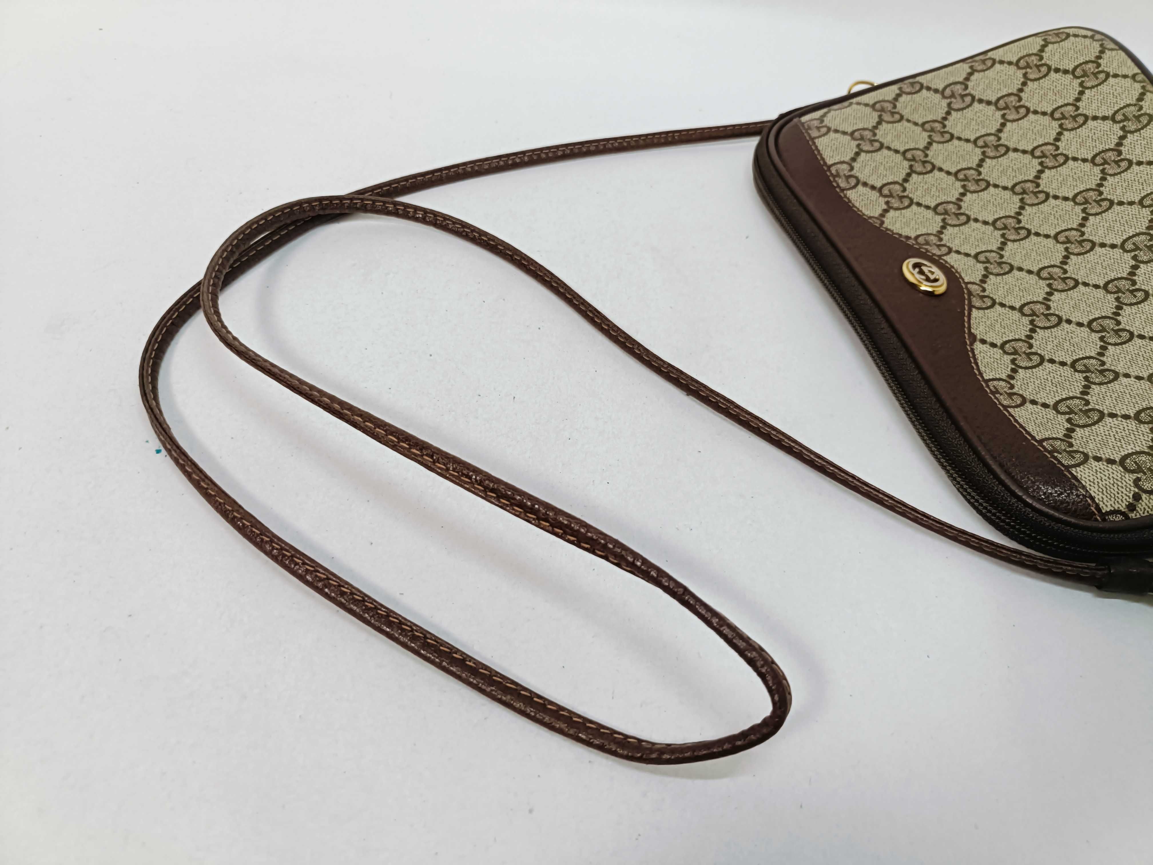 GG Supreme 97 02 068 Shoulder Bag — view 3