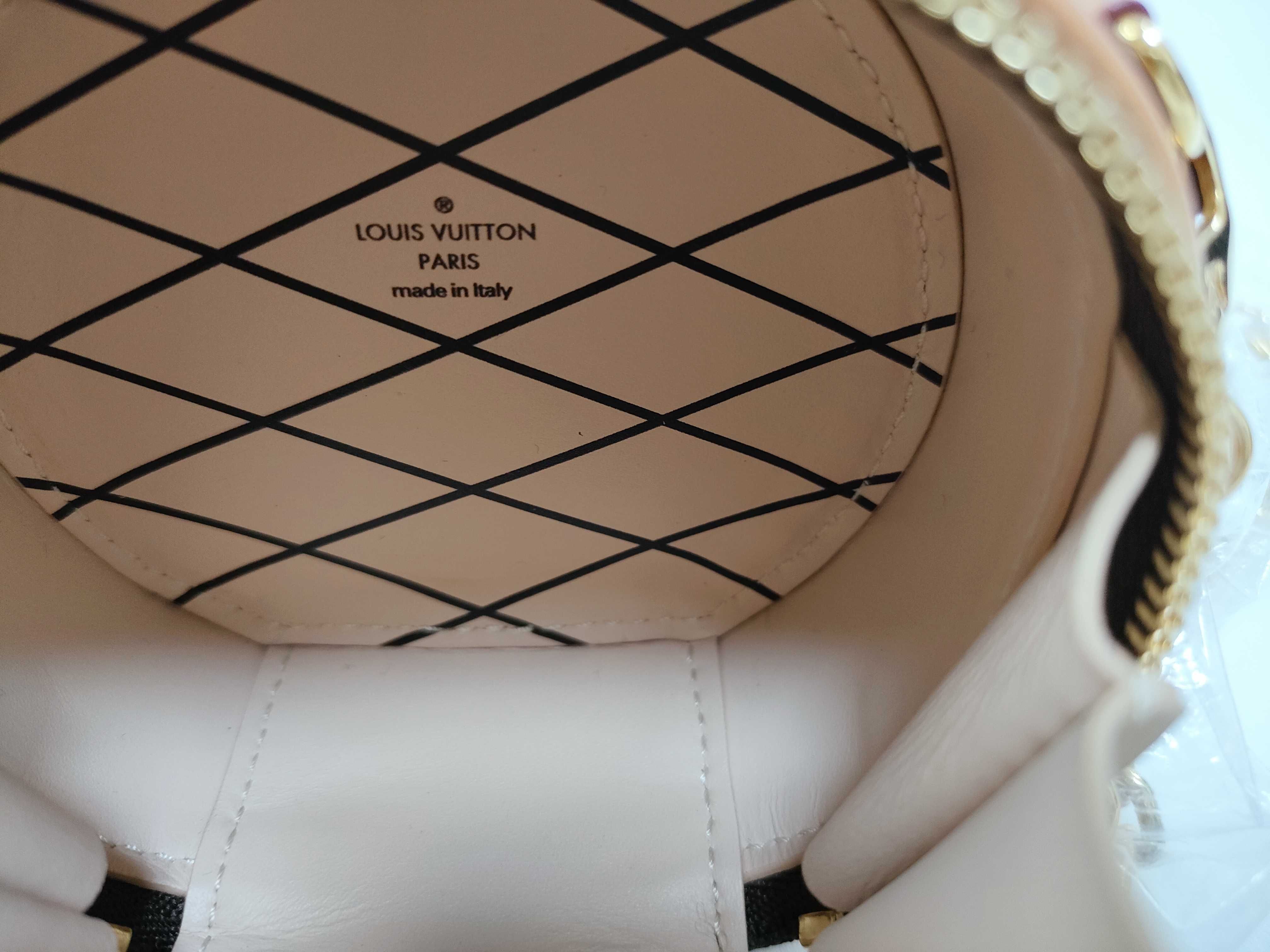 Monogram Louis Vuitton Shoulder Bag — view 12