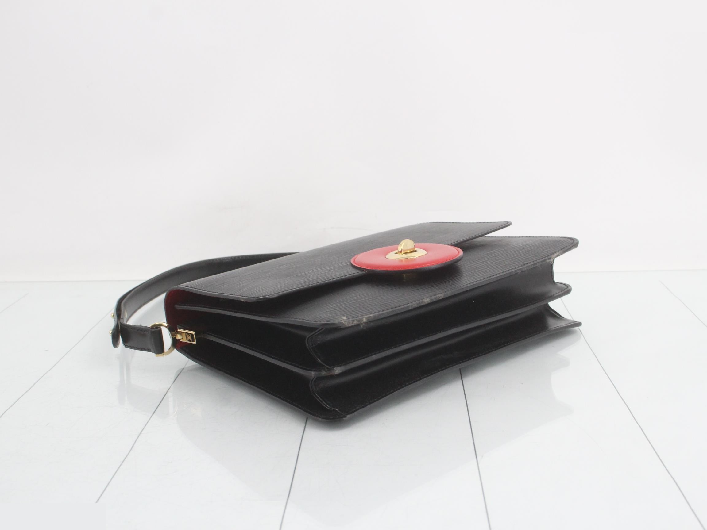 Epi Free Run Noir Red Shoulder Bag — view 5