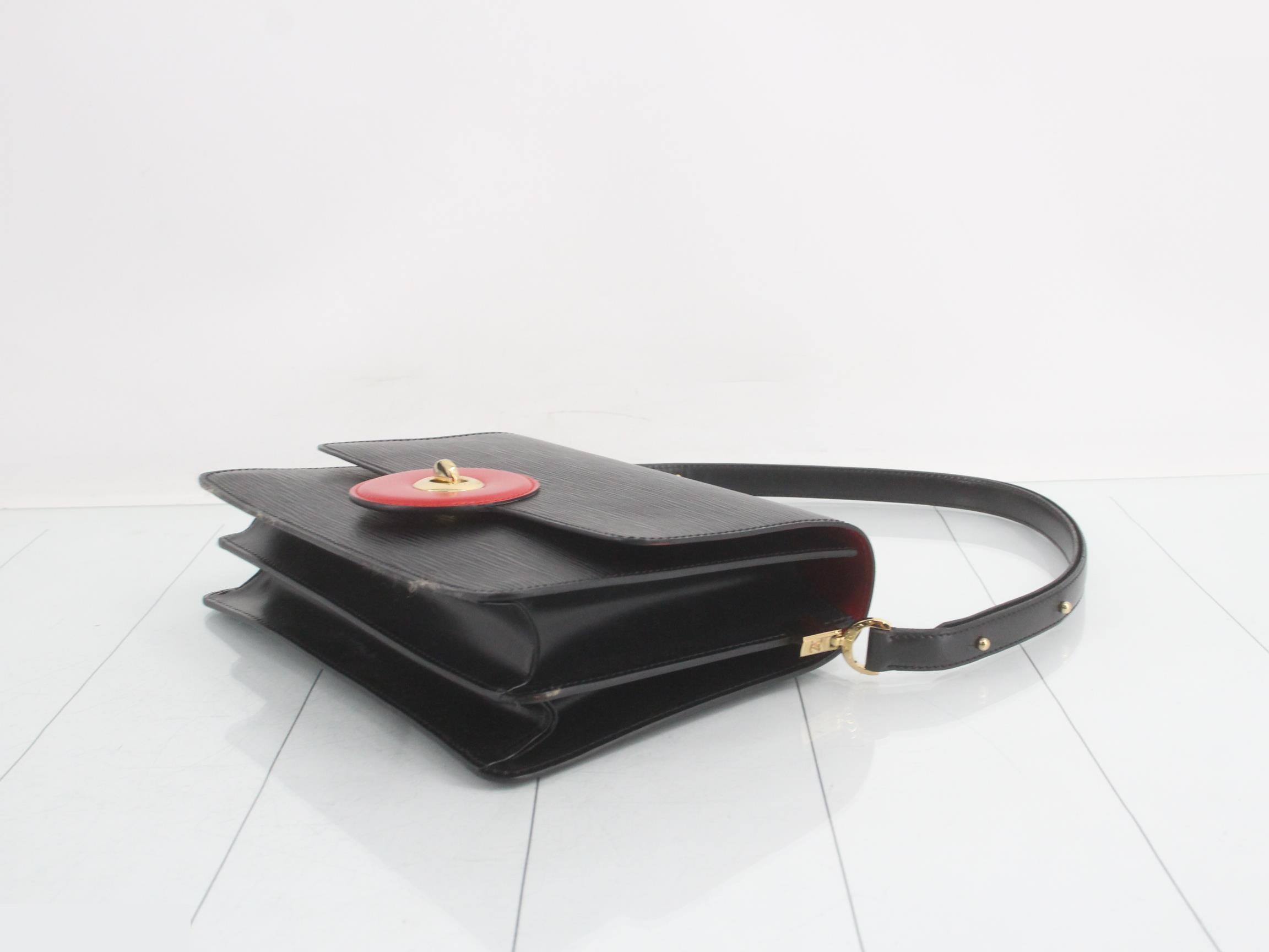 Epi Free Run Noir Red Shoulder Bag — view 6