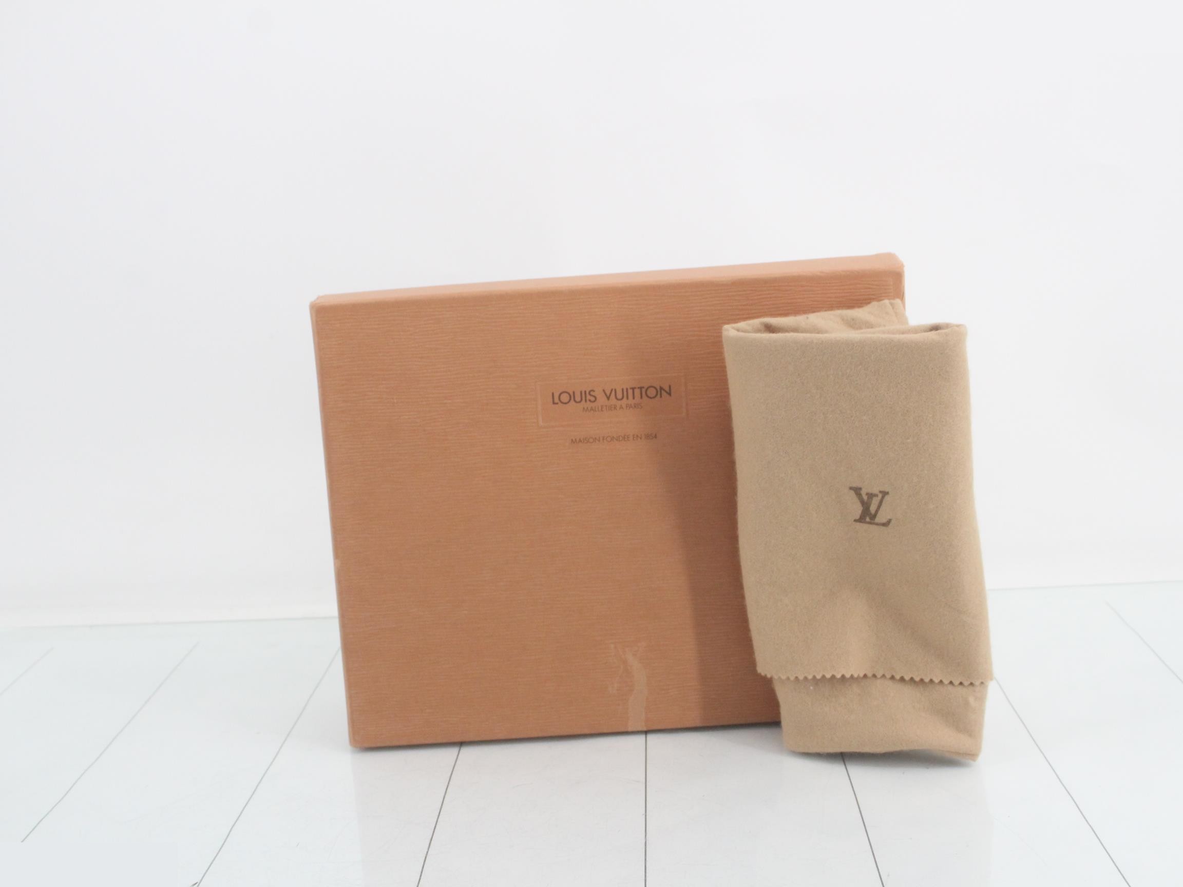 Epi Free Run Noir Red Shoulder Bag — view 7