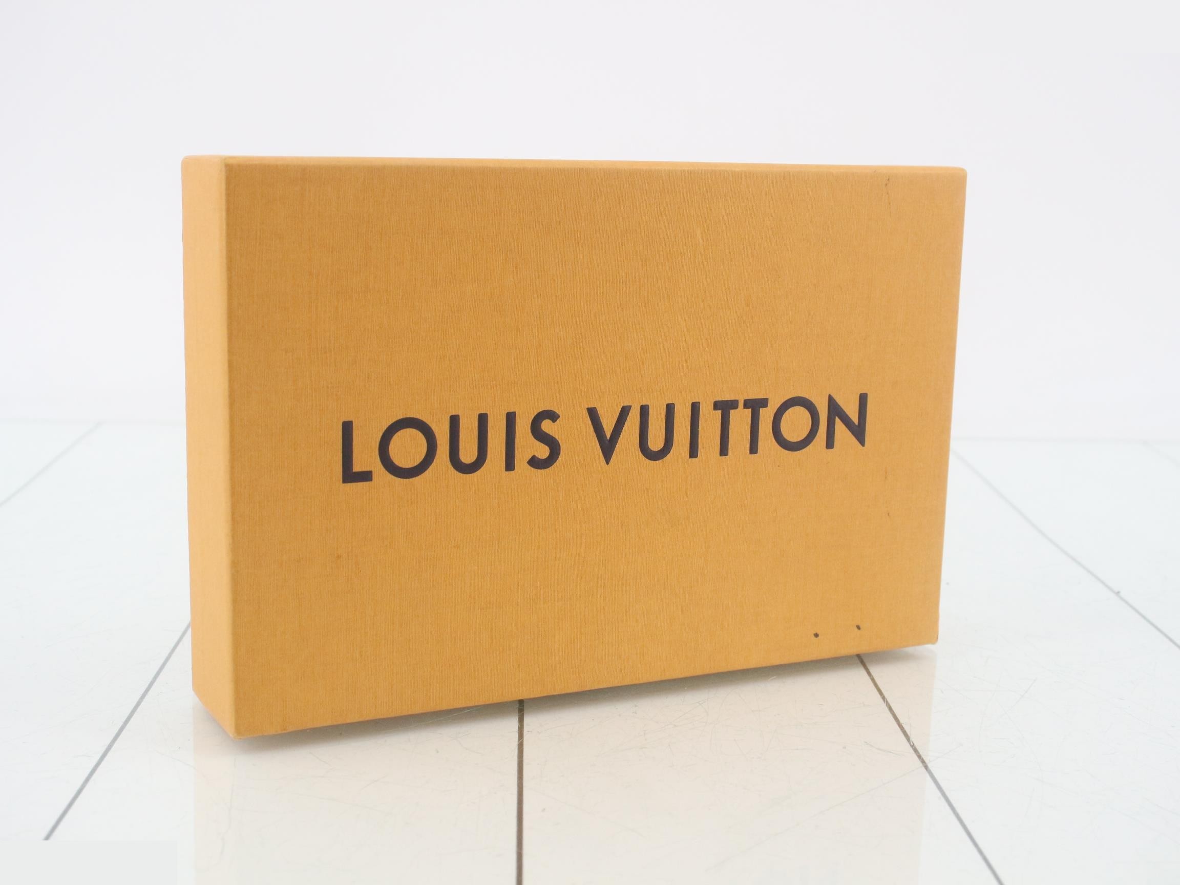 Portefeuille Twist Long Wallet with Turnlock Closure — view 5