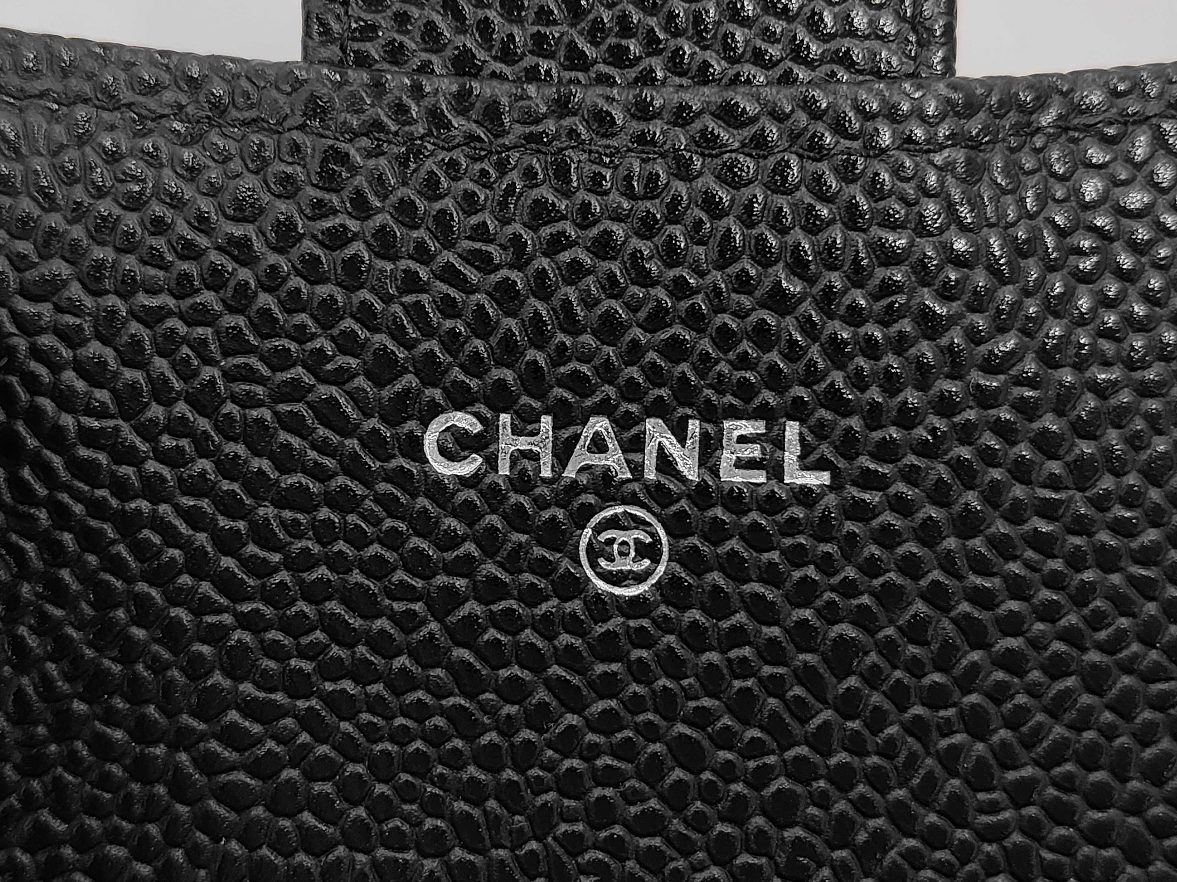 Matelassé wallet, caviar leather, Coco Mark, complete with accessories. — view 6