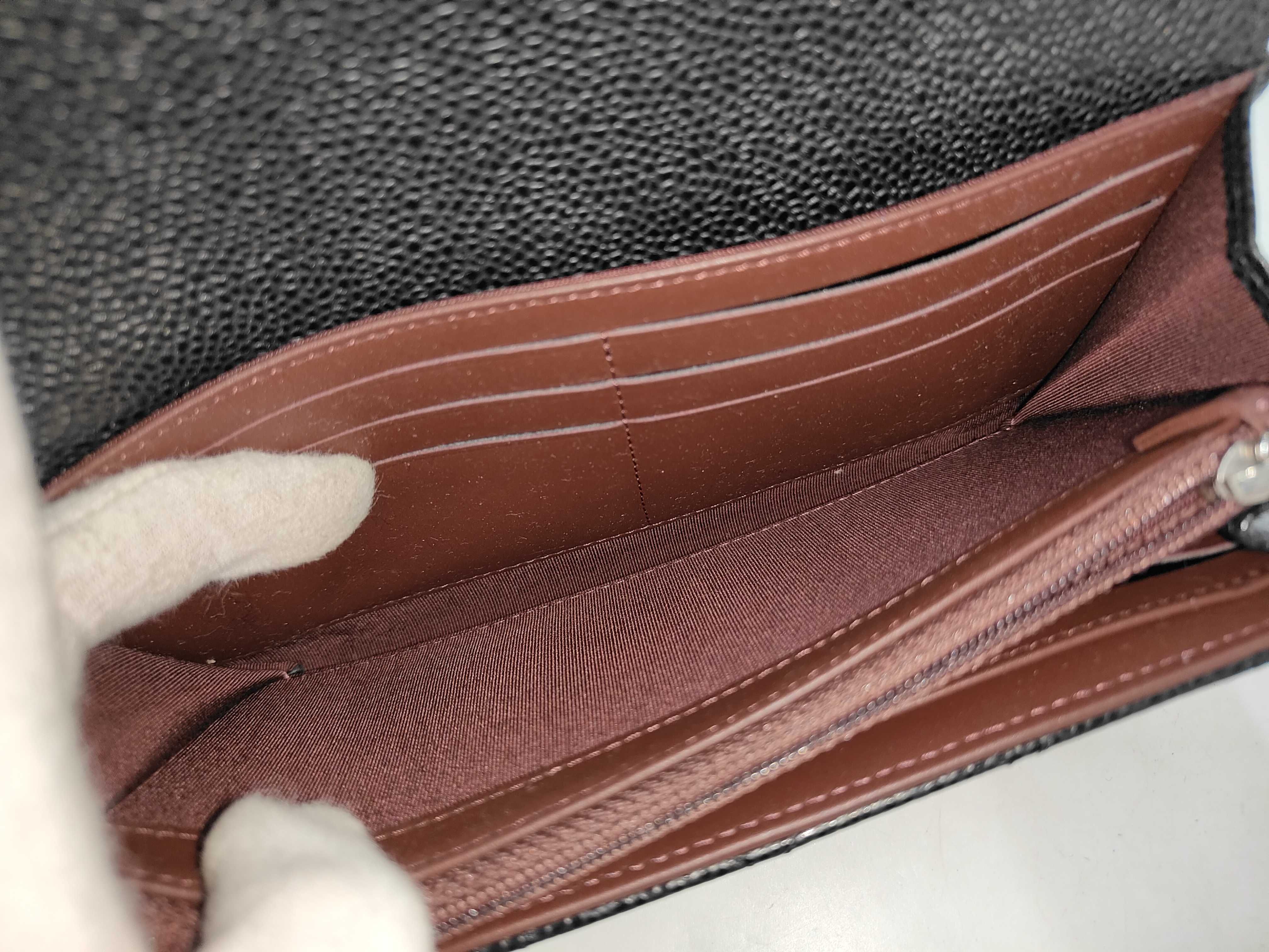 Matelassé wallet, caviar leather, Coco Mark, complete with accessories. — view 7