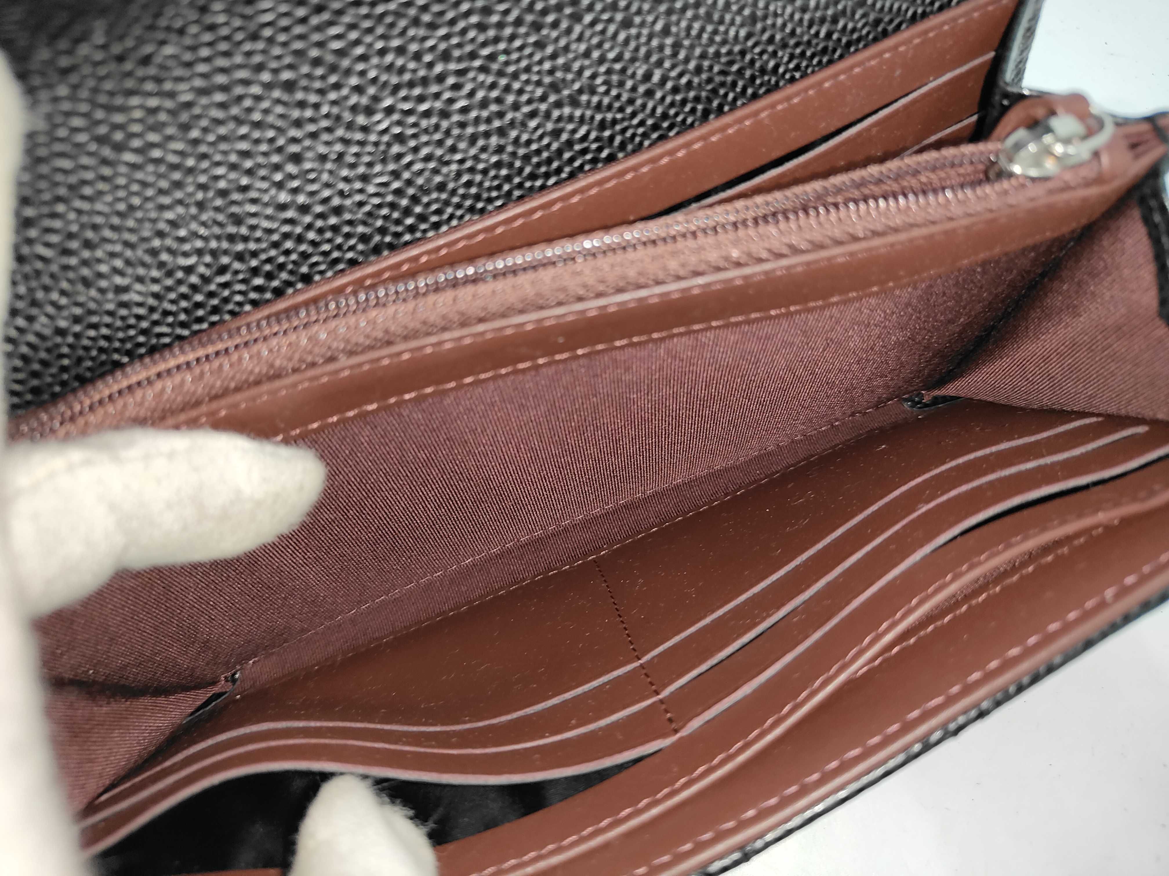 Matelassé wallet, caviar leather, Coco Mark, complete with accessories. — view 9