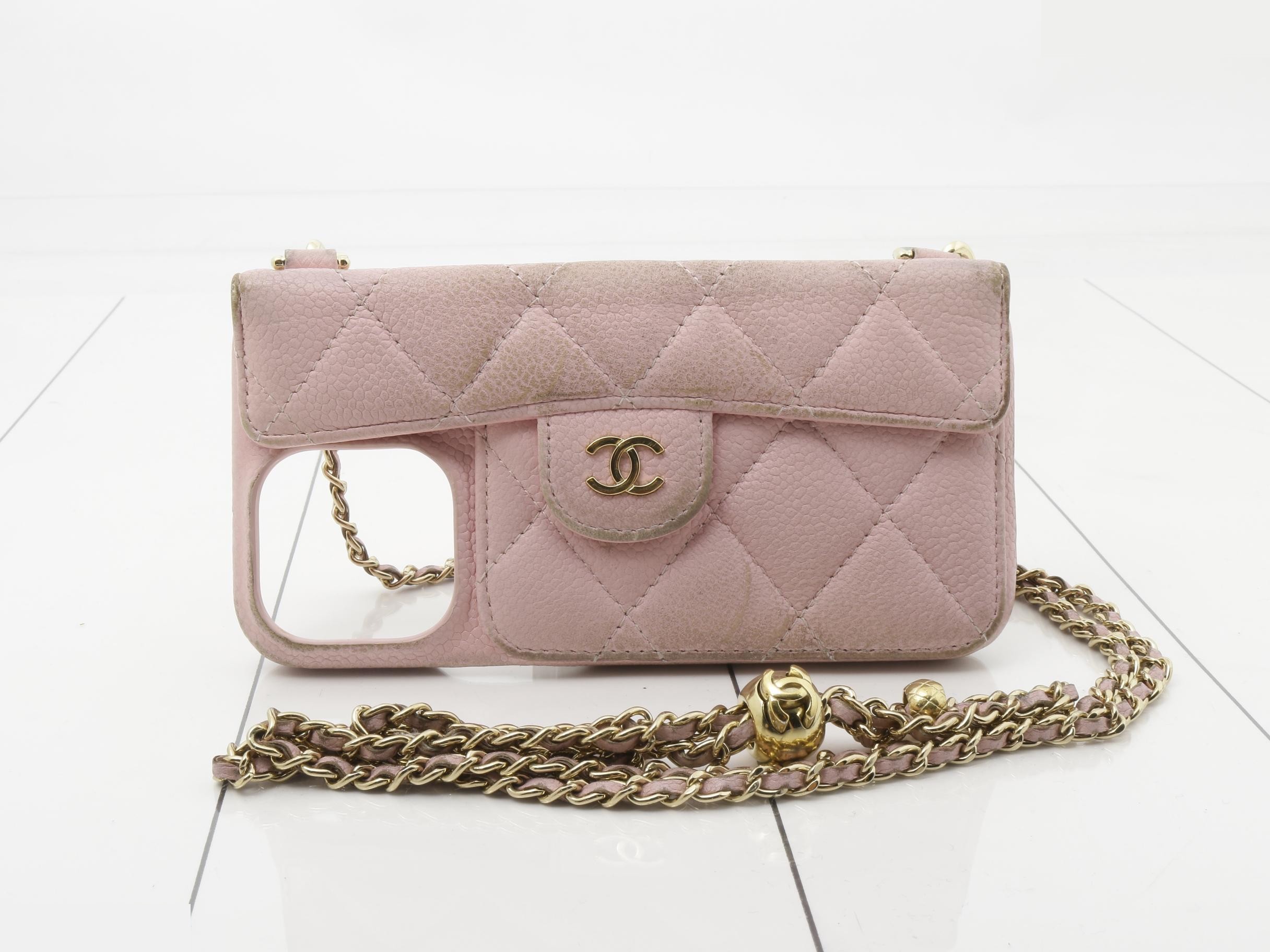 Matelassé Chain Smartphone Case, Pink, Caviar Leather, Gold Hardware, K6KPC5