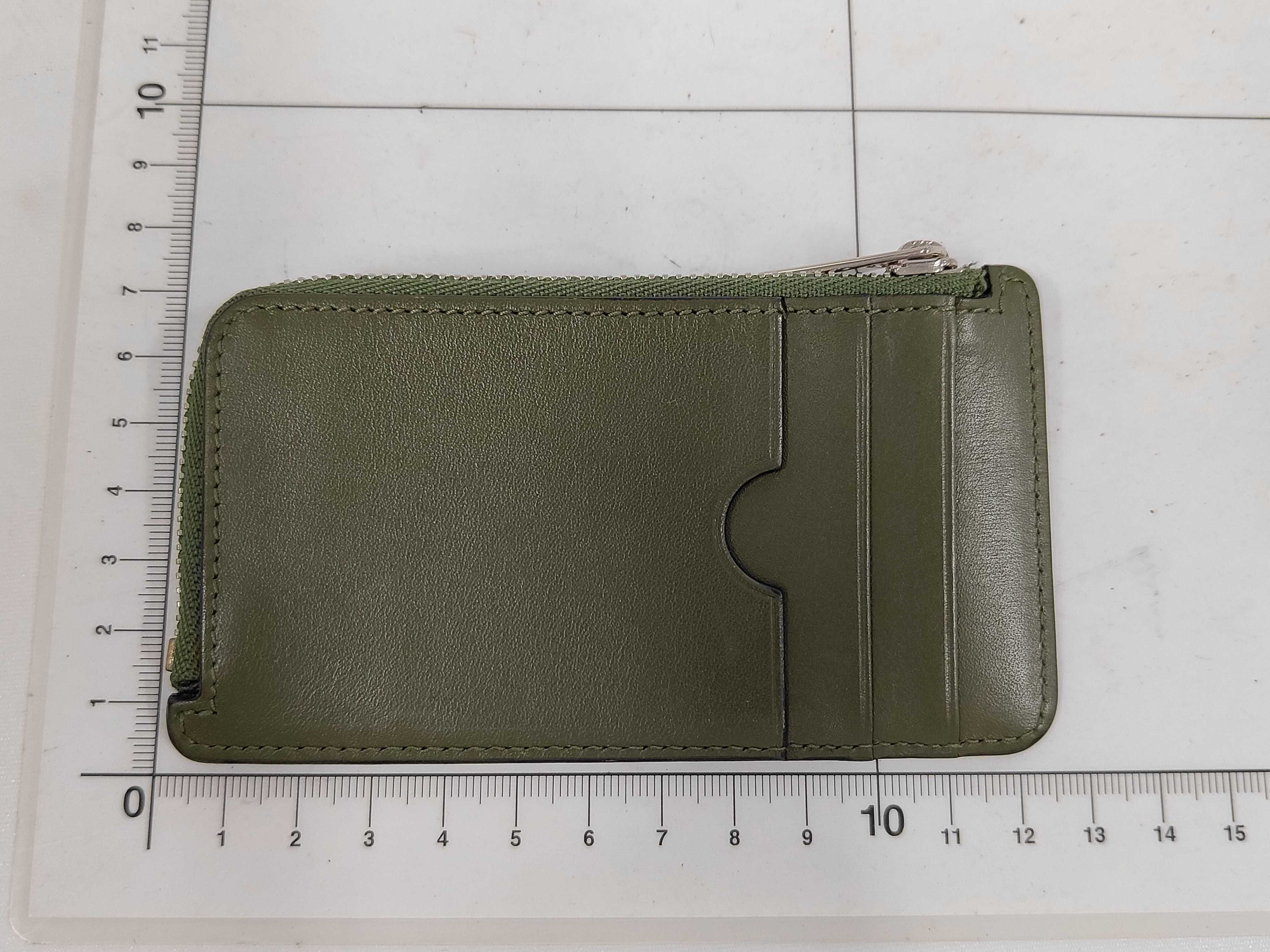 coin case — view 2