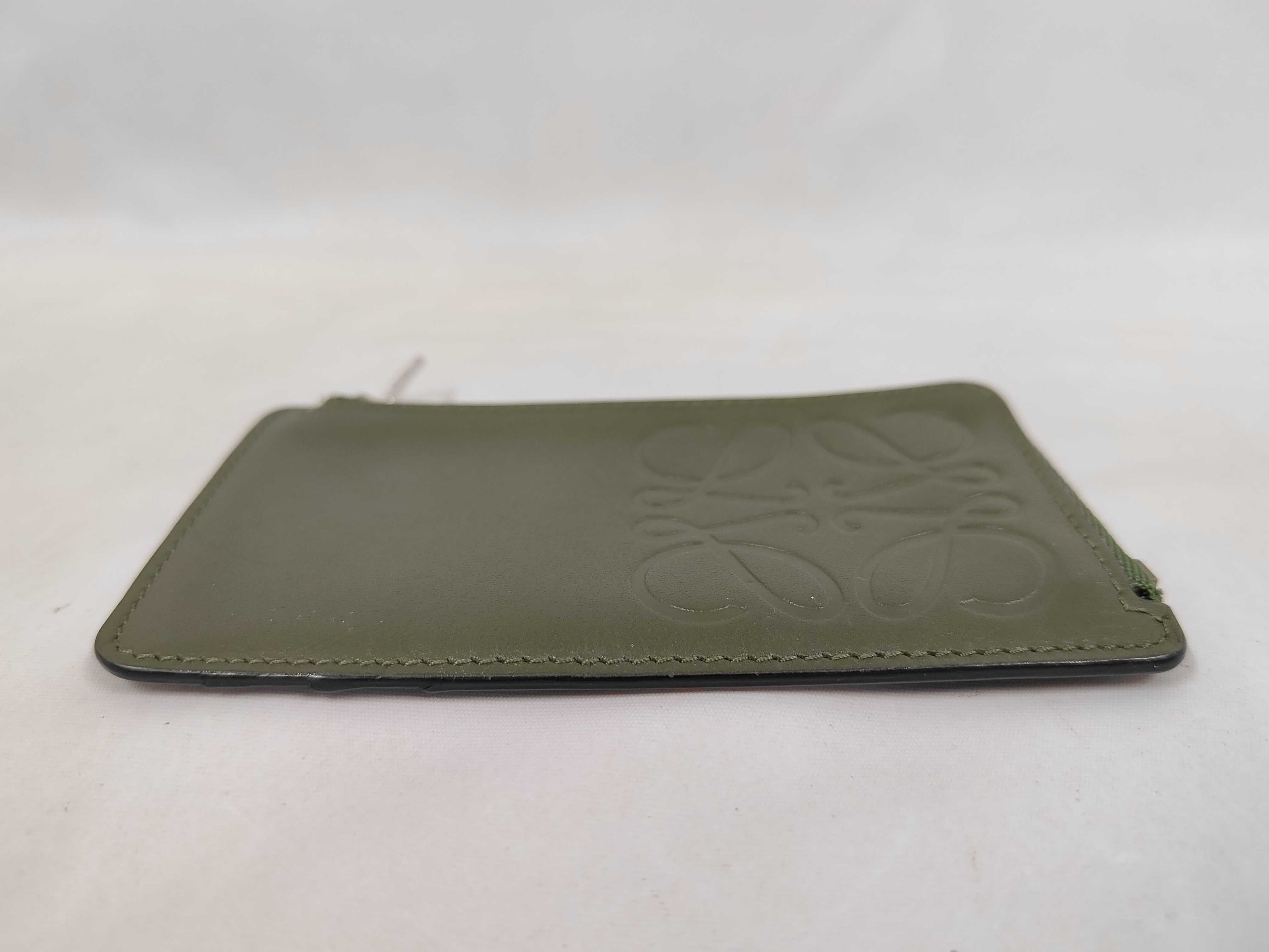 coin case — view 4