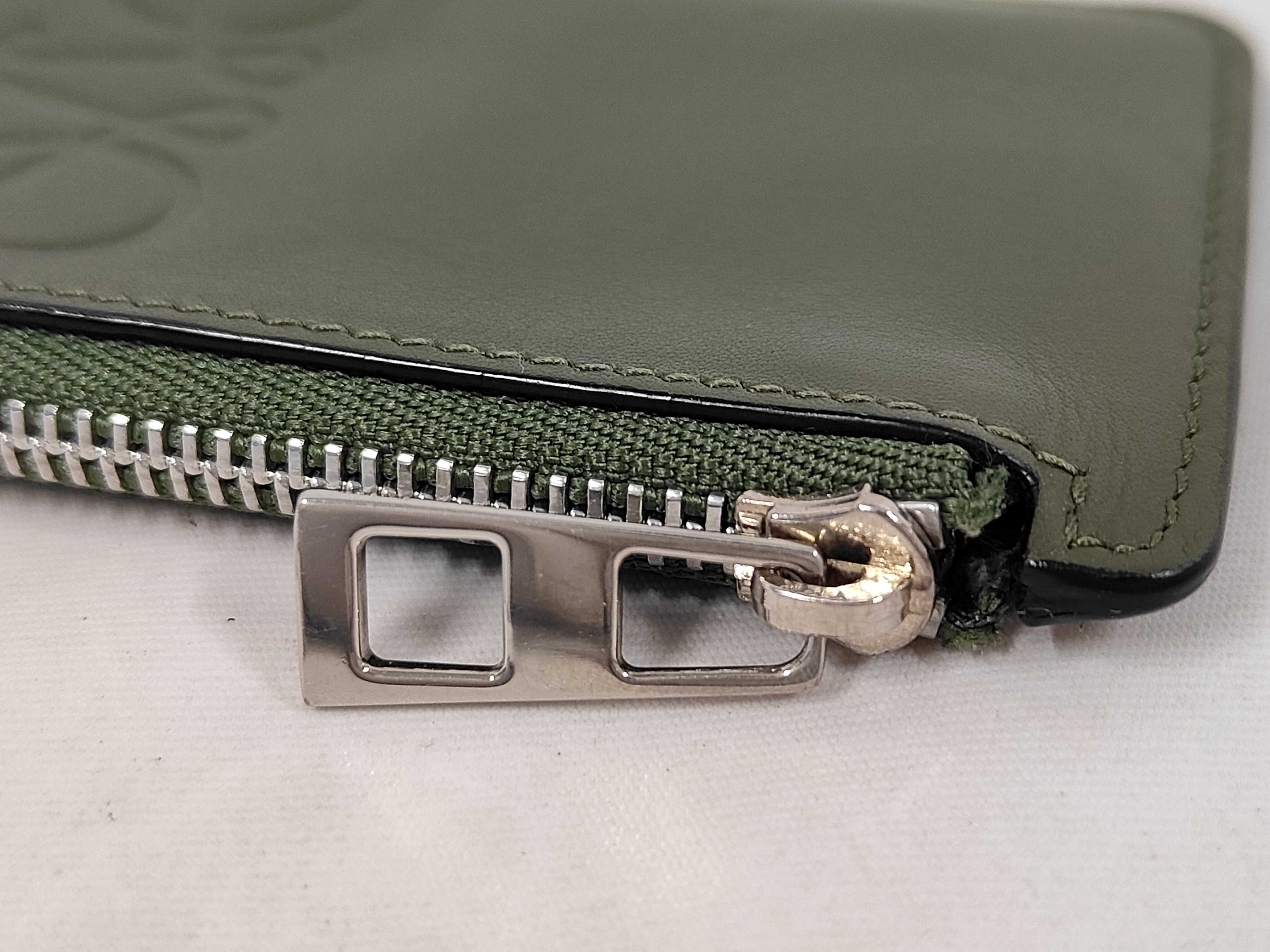 coin case — view 5