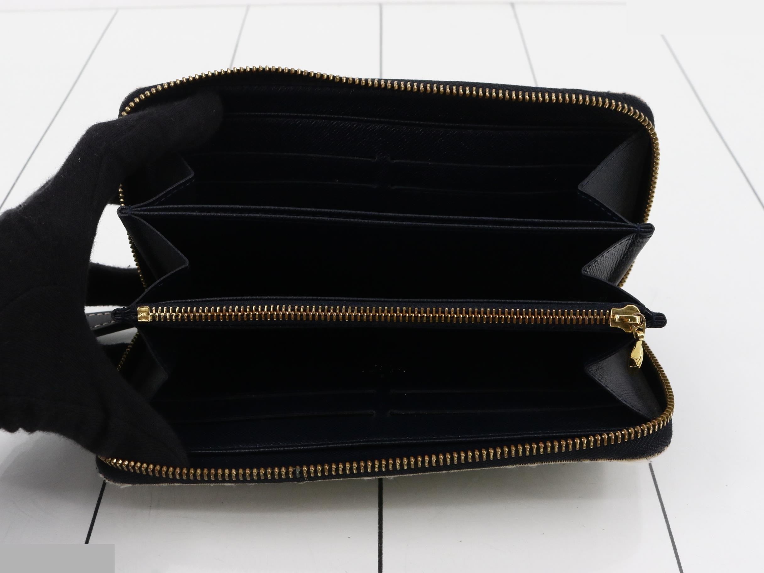 Zippy Wallet — view 4