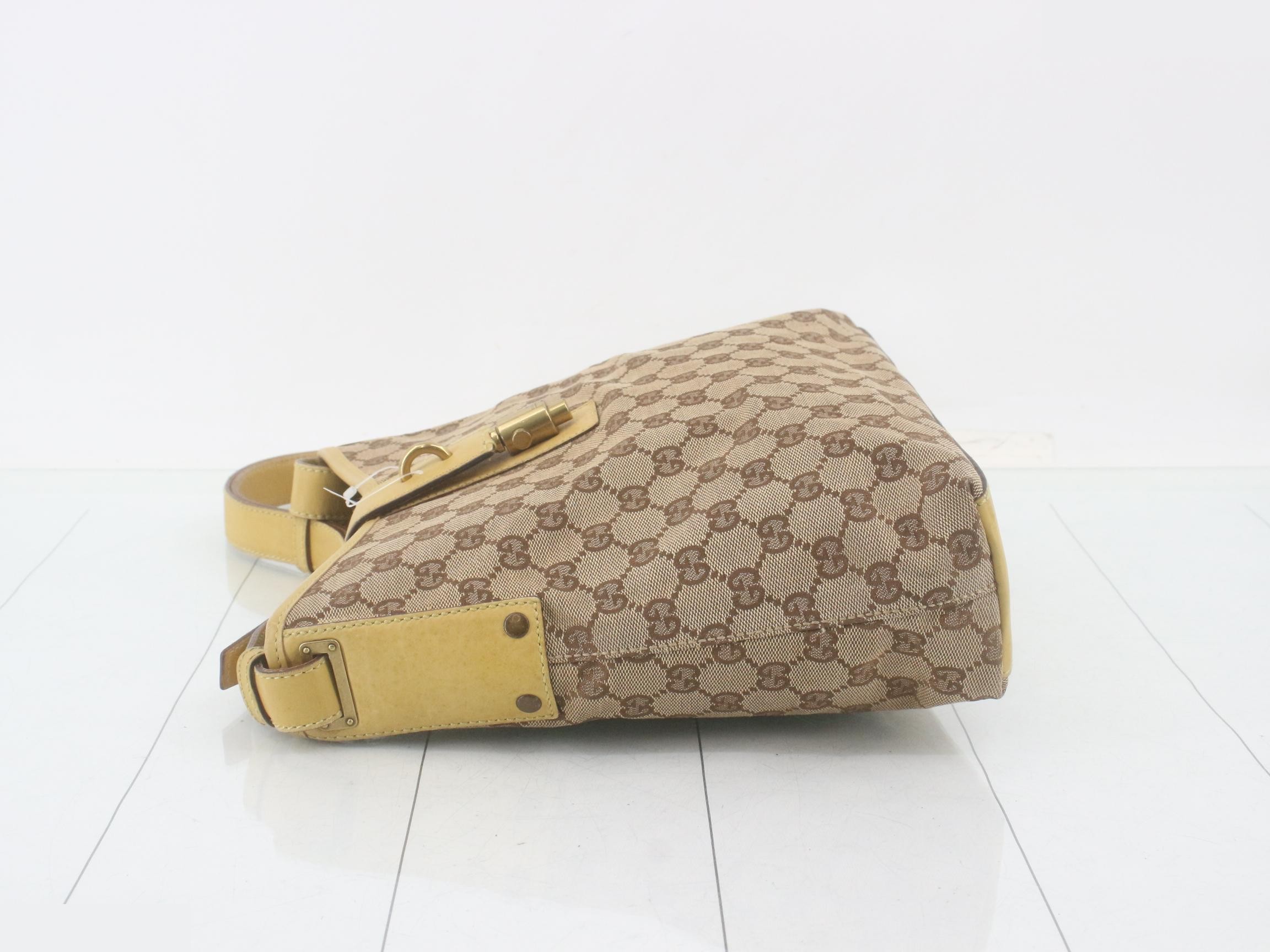 GG Canvas New Jackie Shoulder Bag — view 4