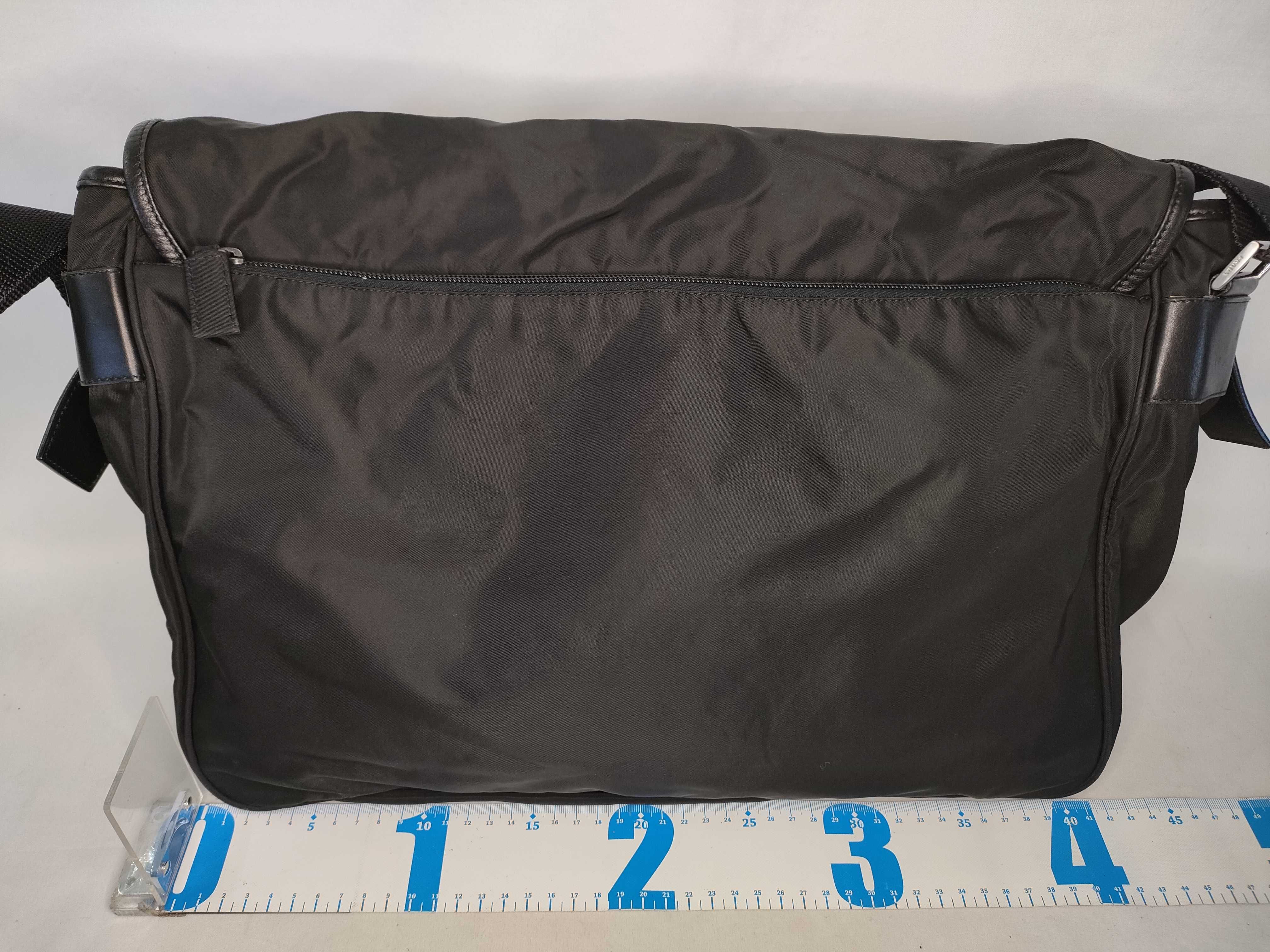Nylon Prada Messenger Bag Nylon Black Triangle Logo Plate Shoulder Bag — view 2
