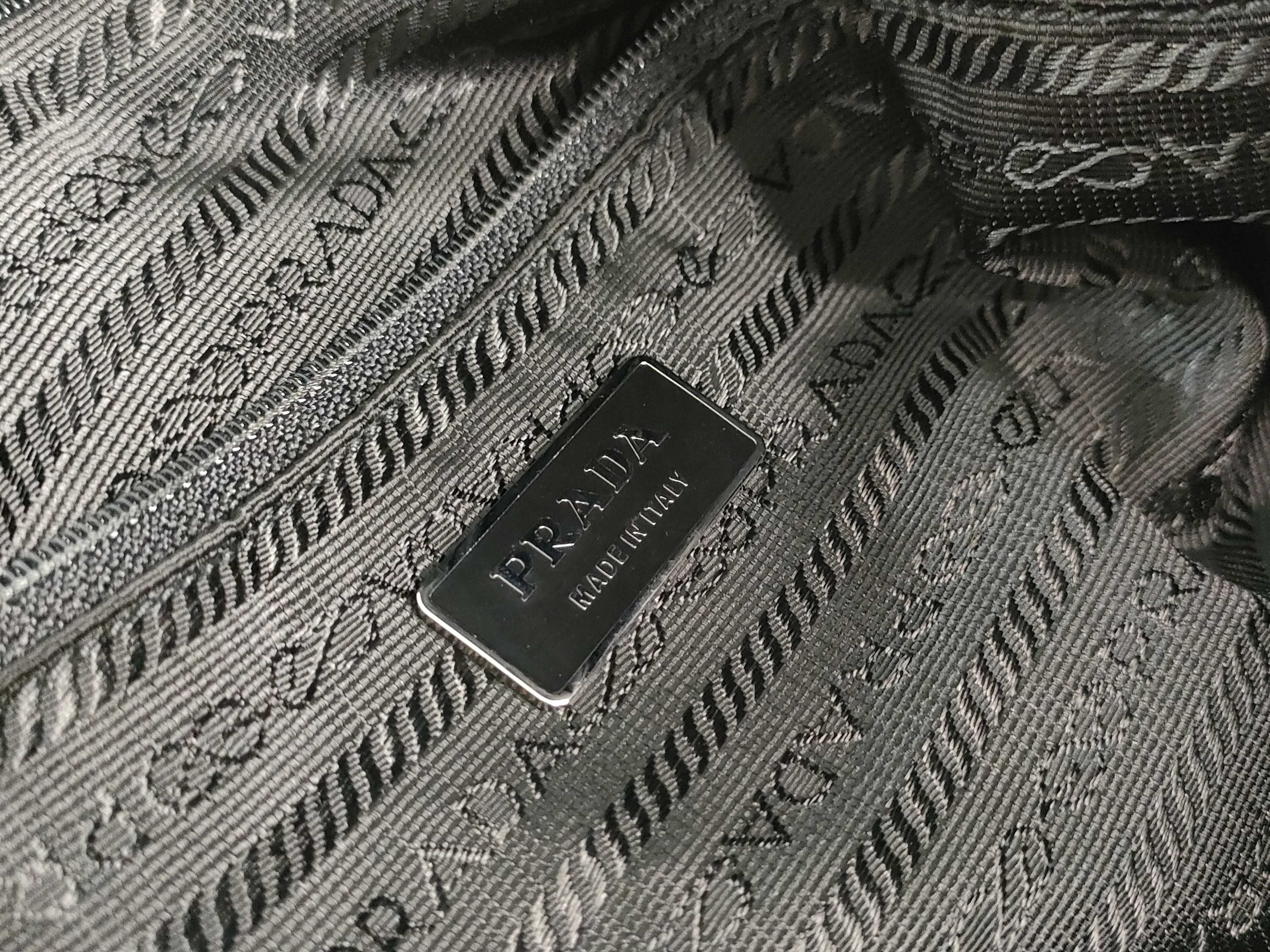 Nylon Prada Messenger Bag Nylon Black Triangle Logo Plate Shoulder Bag — view 12