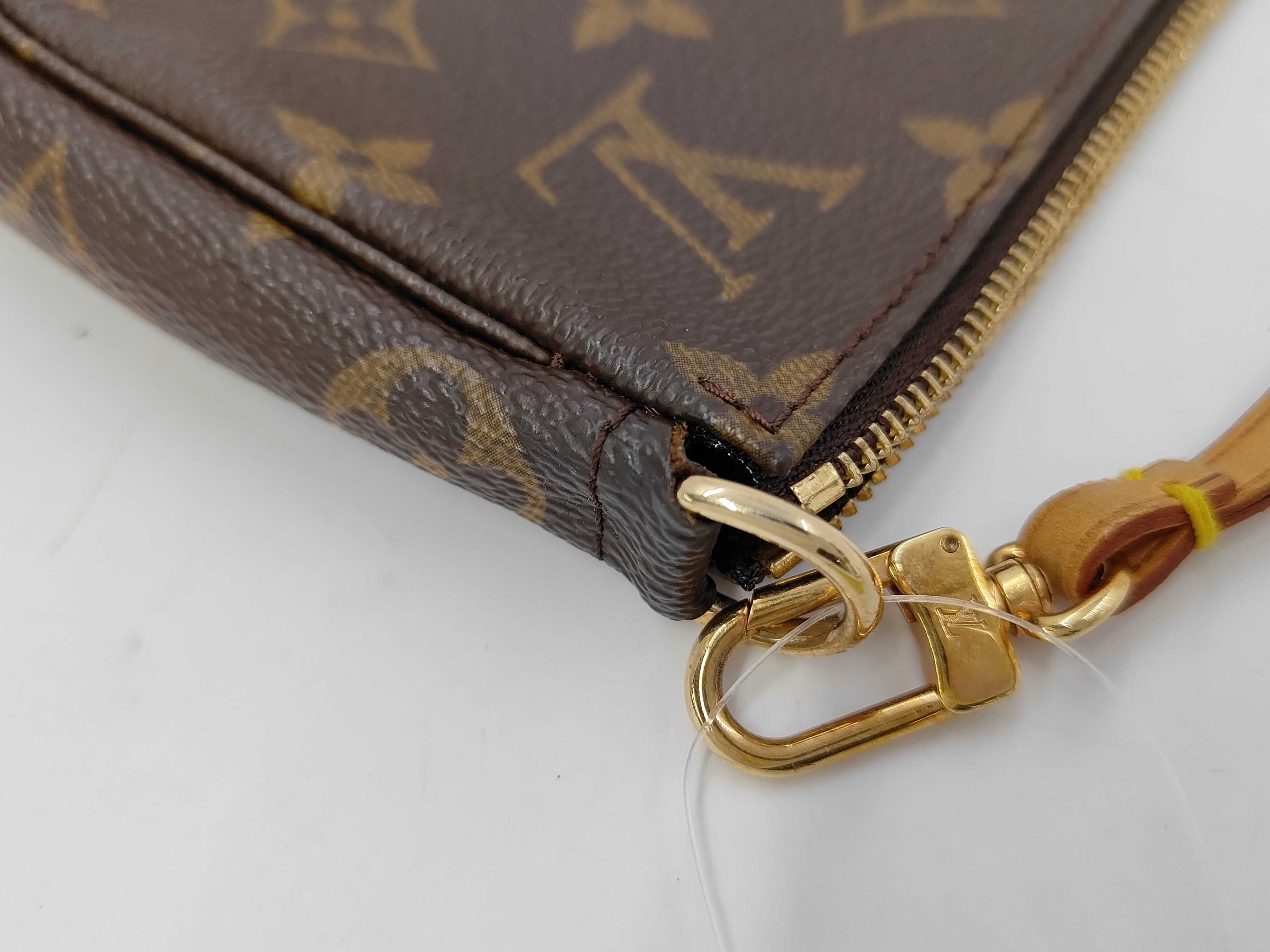 Monogram M40712 Pochette Accessoires Handbag — view 5