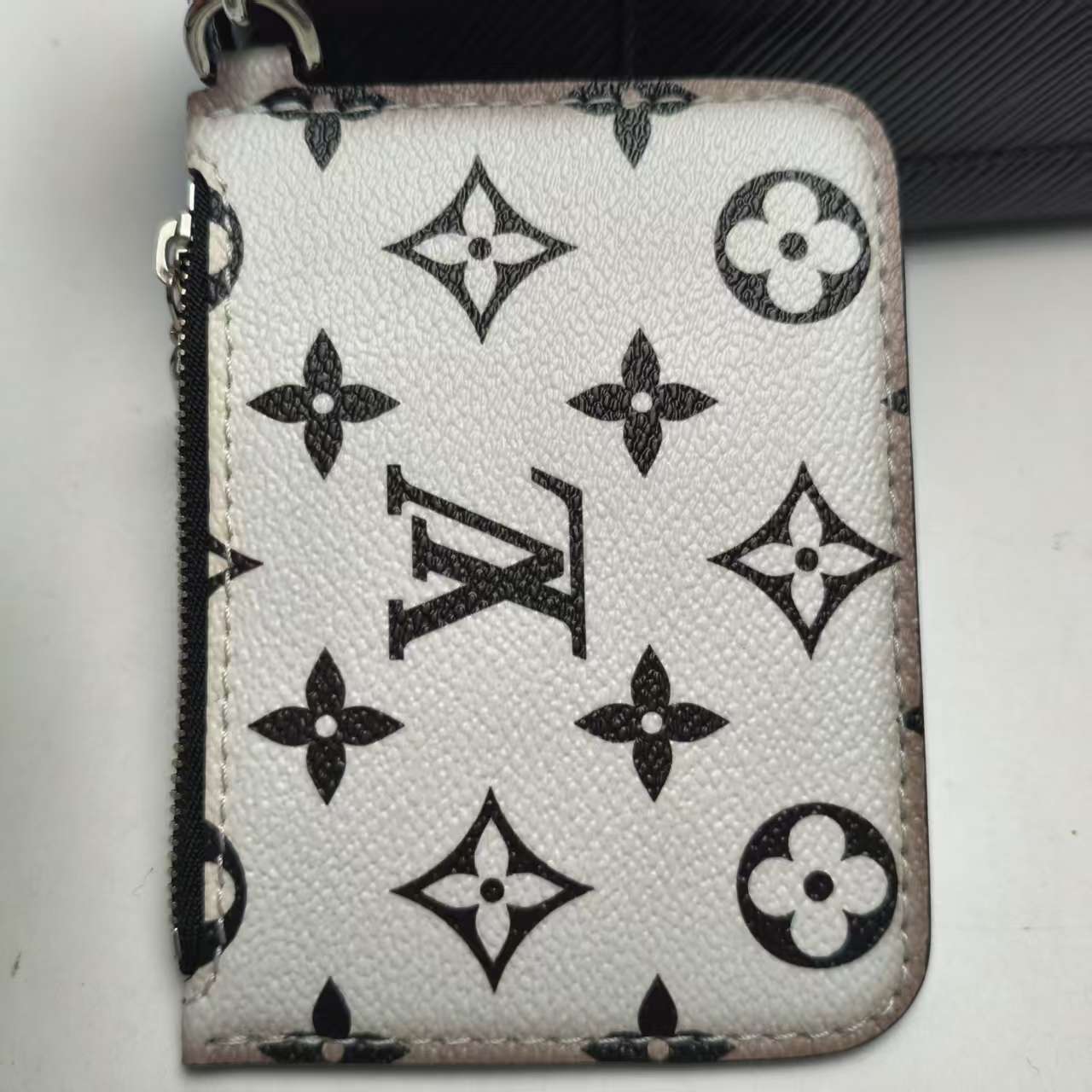 【*Shipped from: China*】LOUIS VUITTON Marelle Leather Shoulder Bag — view 10