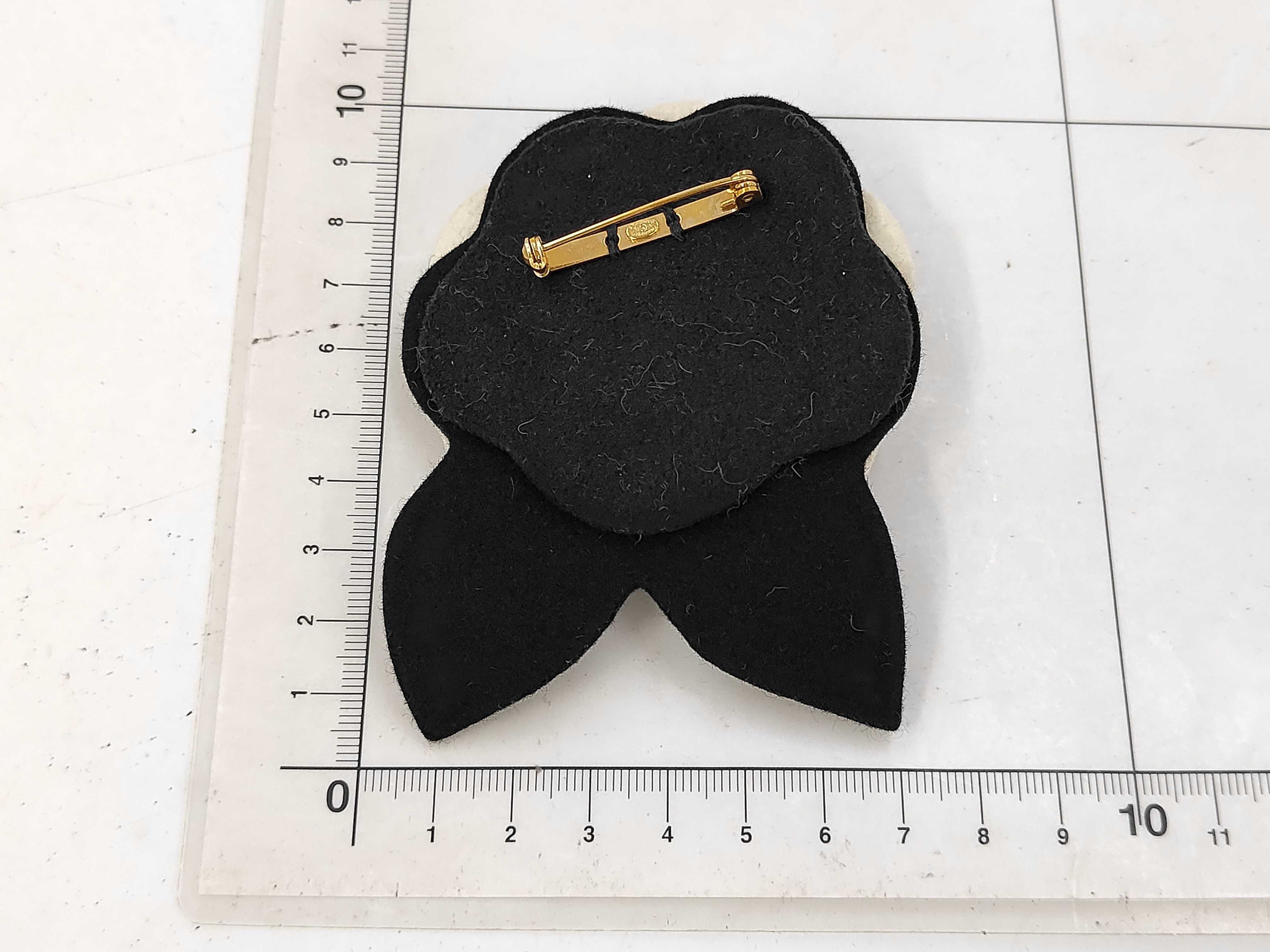 Camellia Brooch (with original box) 02A — view 2