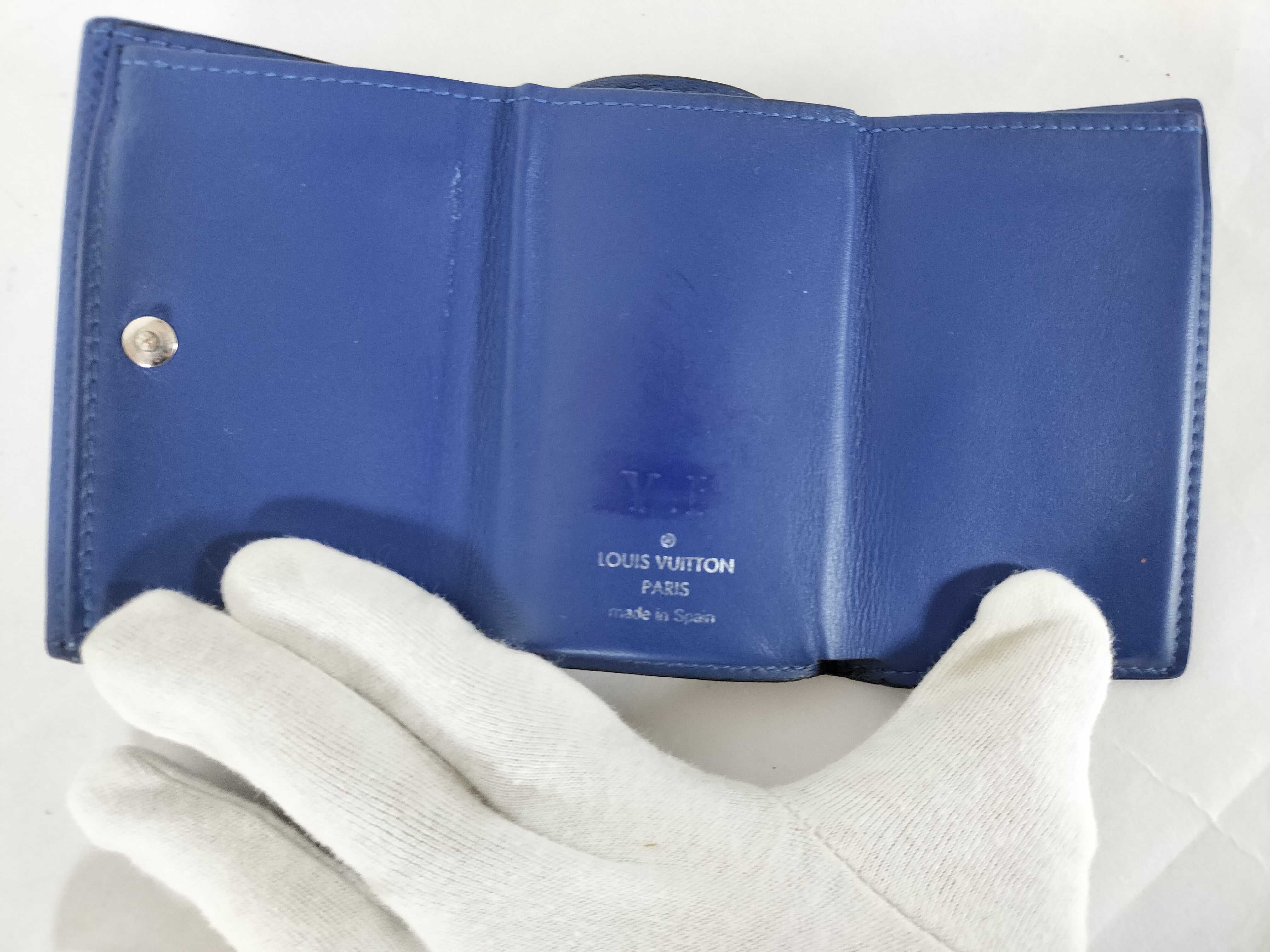 Taiga LV Taigarama Discovery Compact Blue Wallet — view 9