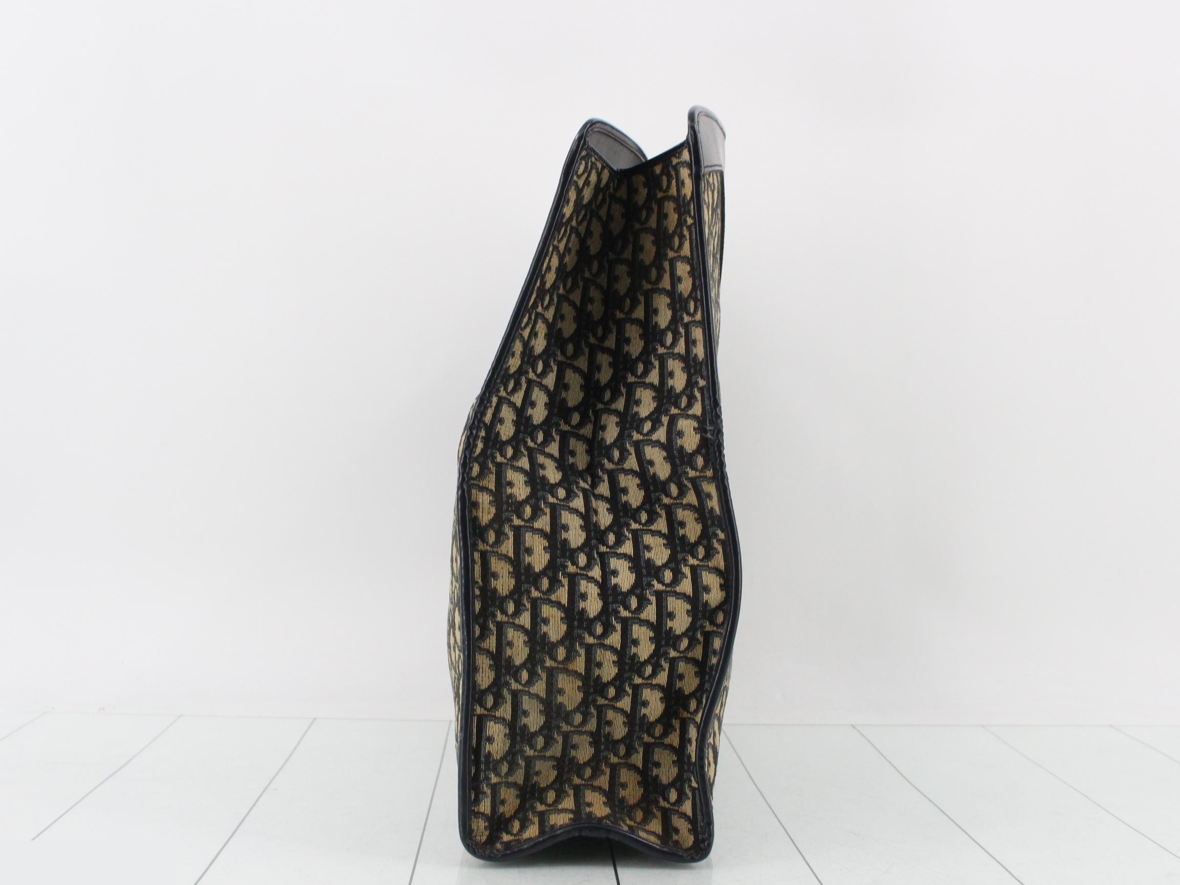 Trotter Clutch Pouch — view 4