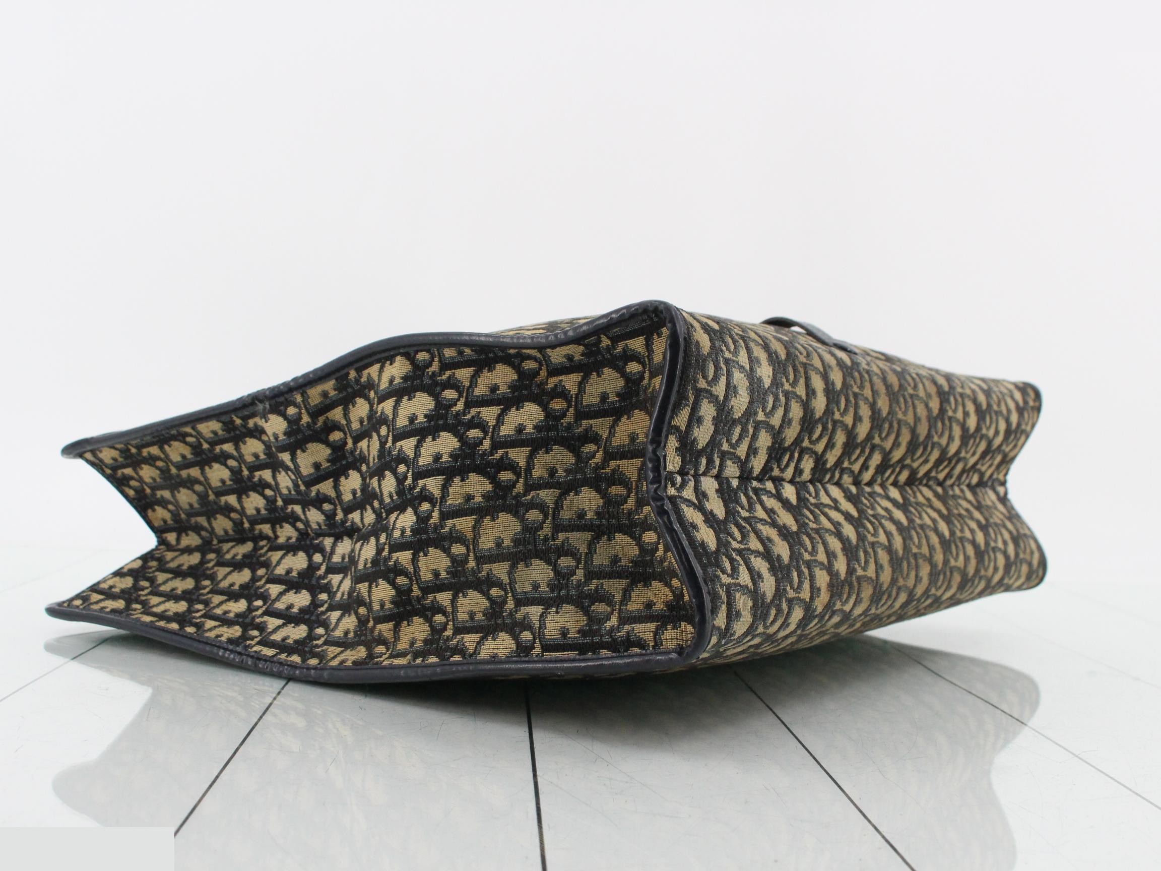 Trotter Clutch Pouch — view 5