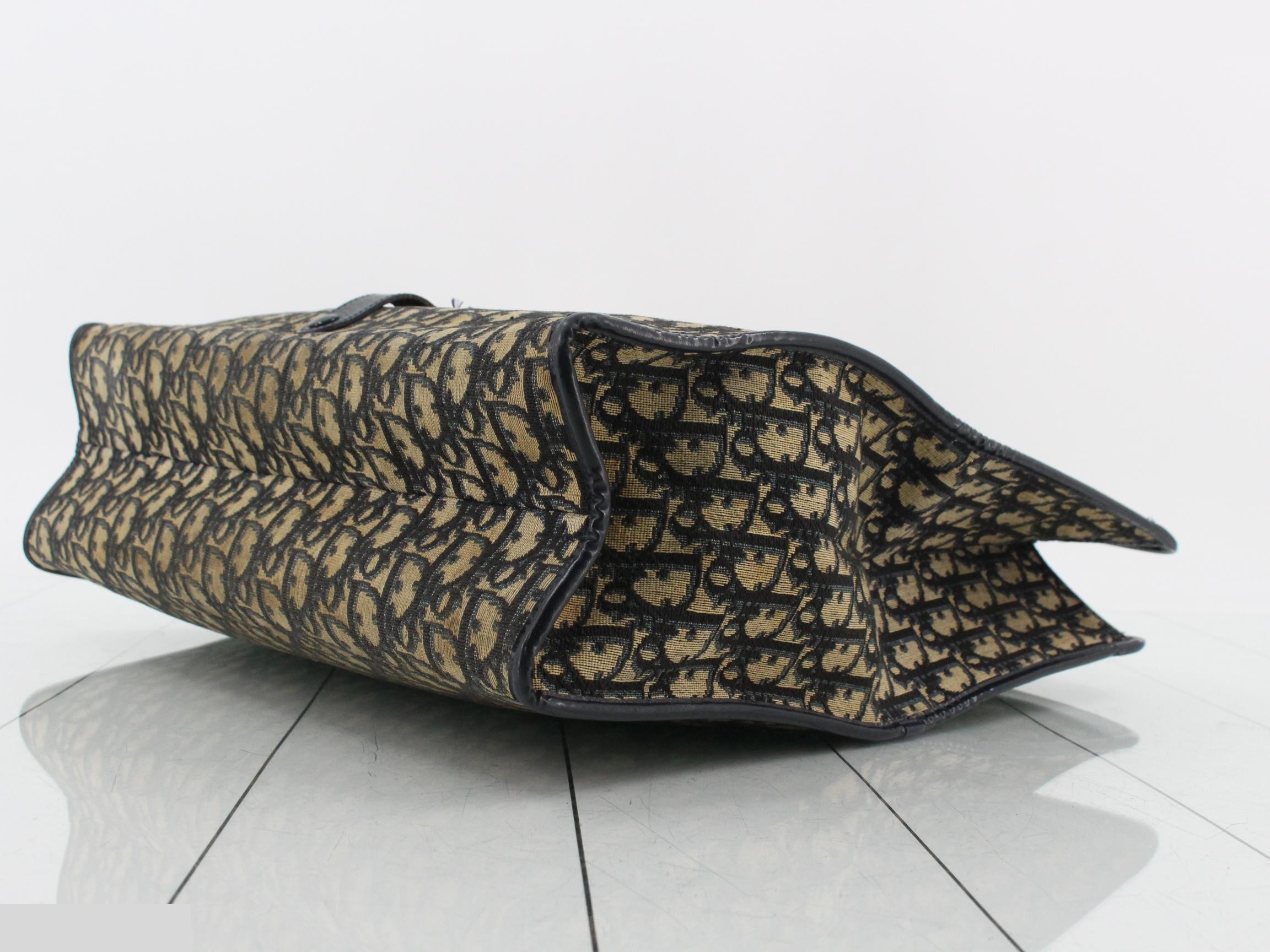 Trotter Clutch Pouch — view 6