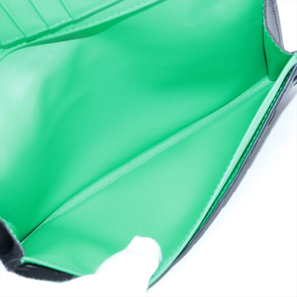 Intrecciato Leather Long Wallet Black x Green — view 6