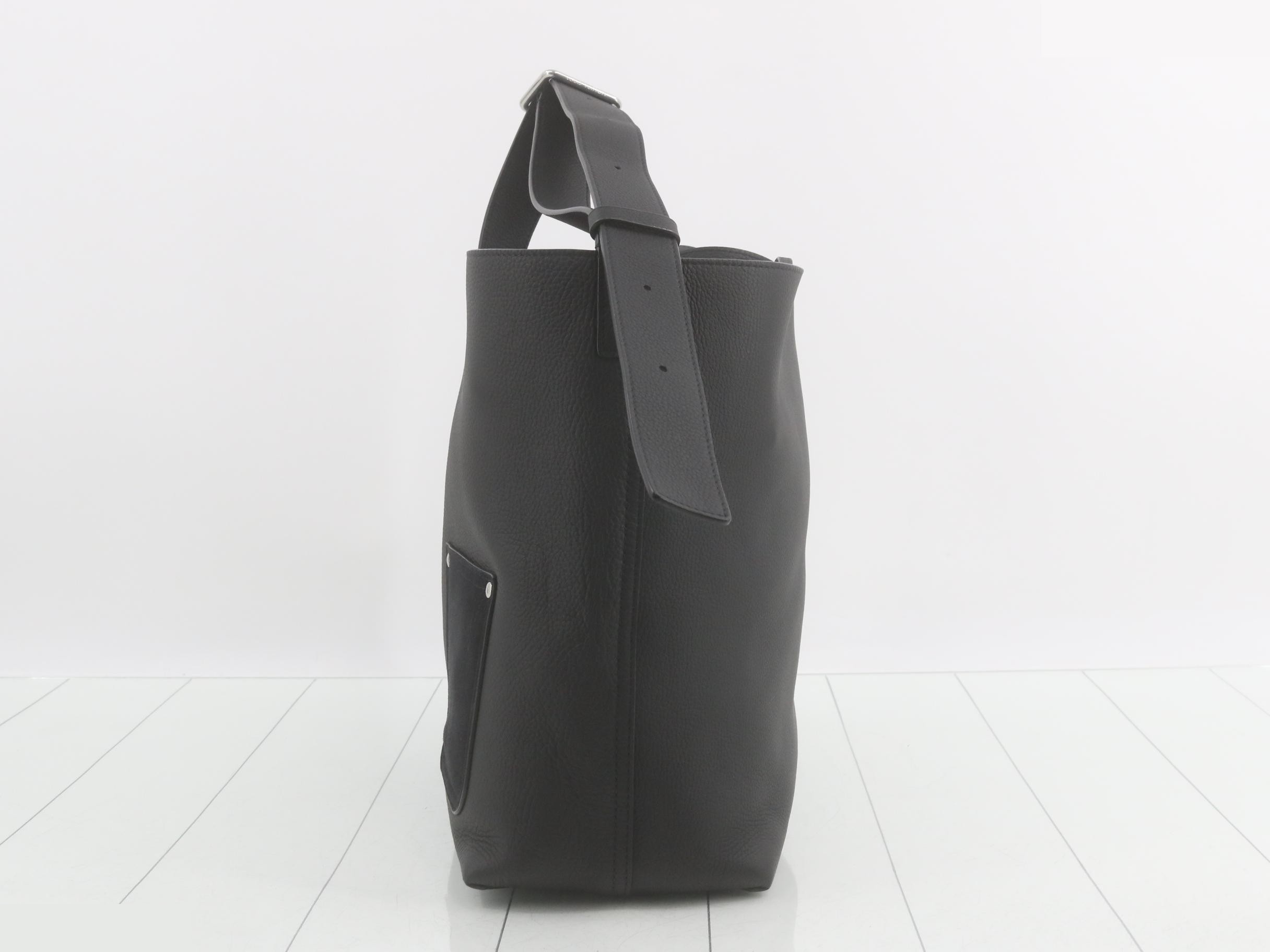 LV Touch Verso Tote M27022 Black Unused — view 3