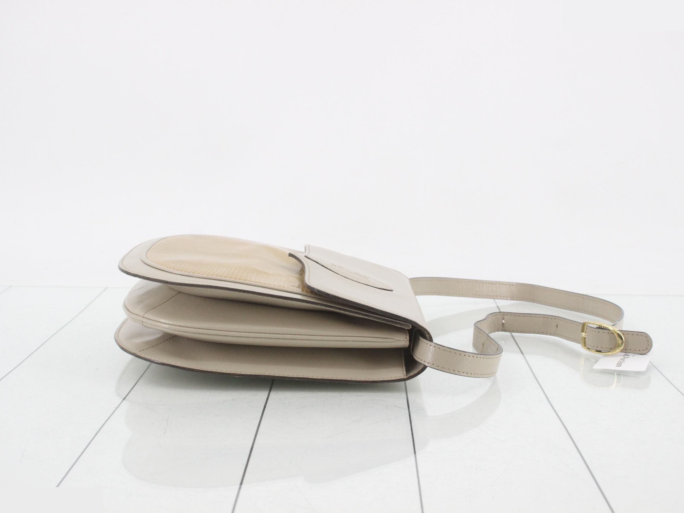 Shoulder bag, leather, beige — view 3
