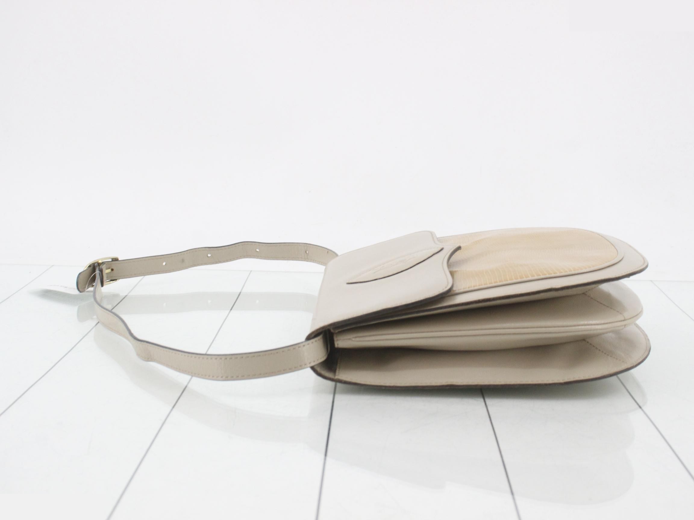 Shoulder bag, leather, beige — view 4