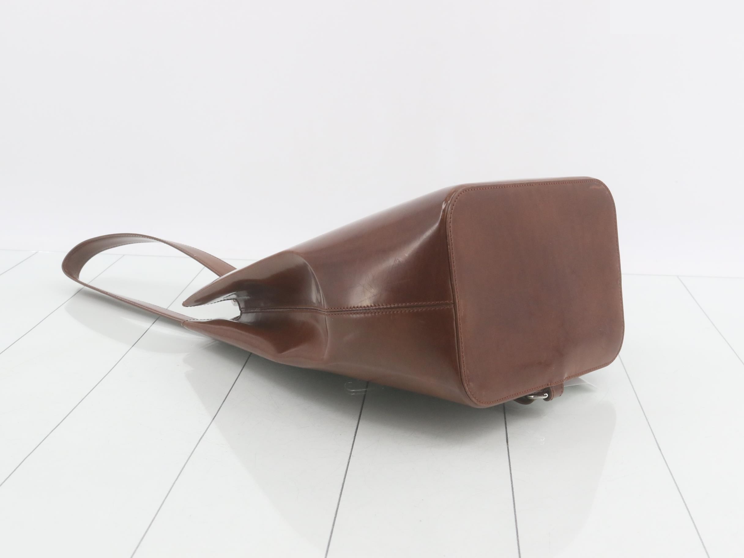 Panthère Leather One-Shoulder Bag — view 5
