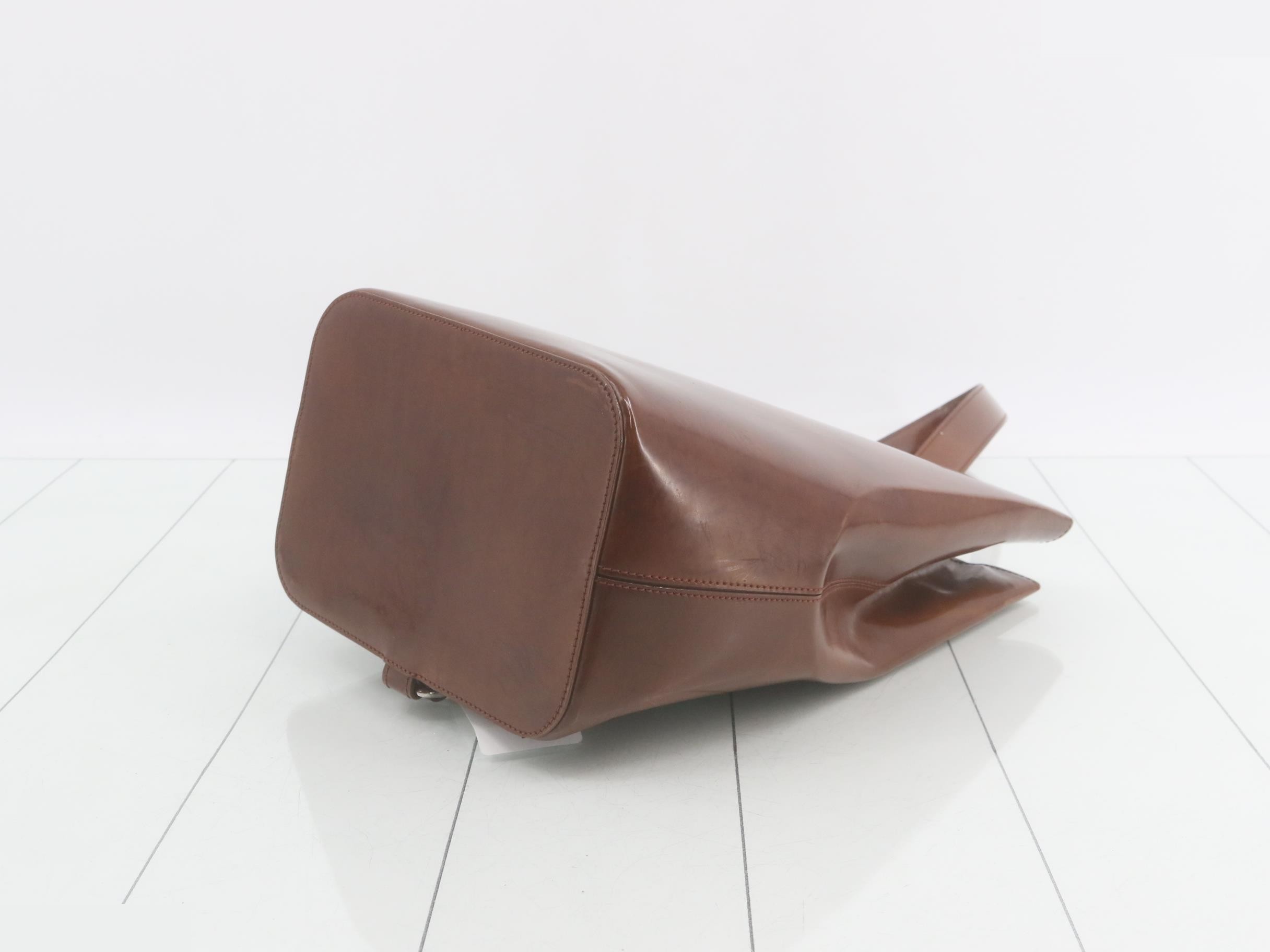 Panthère Leather One-Shoulder Bag — view 6