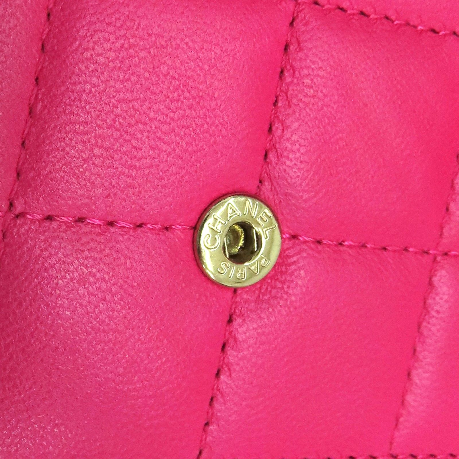 Lambskin Boy Wallet On Chain (WOC) — view 18