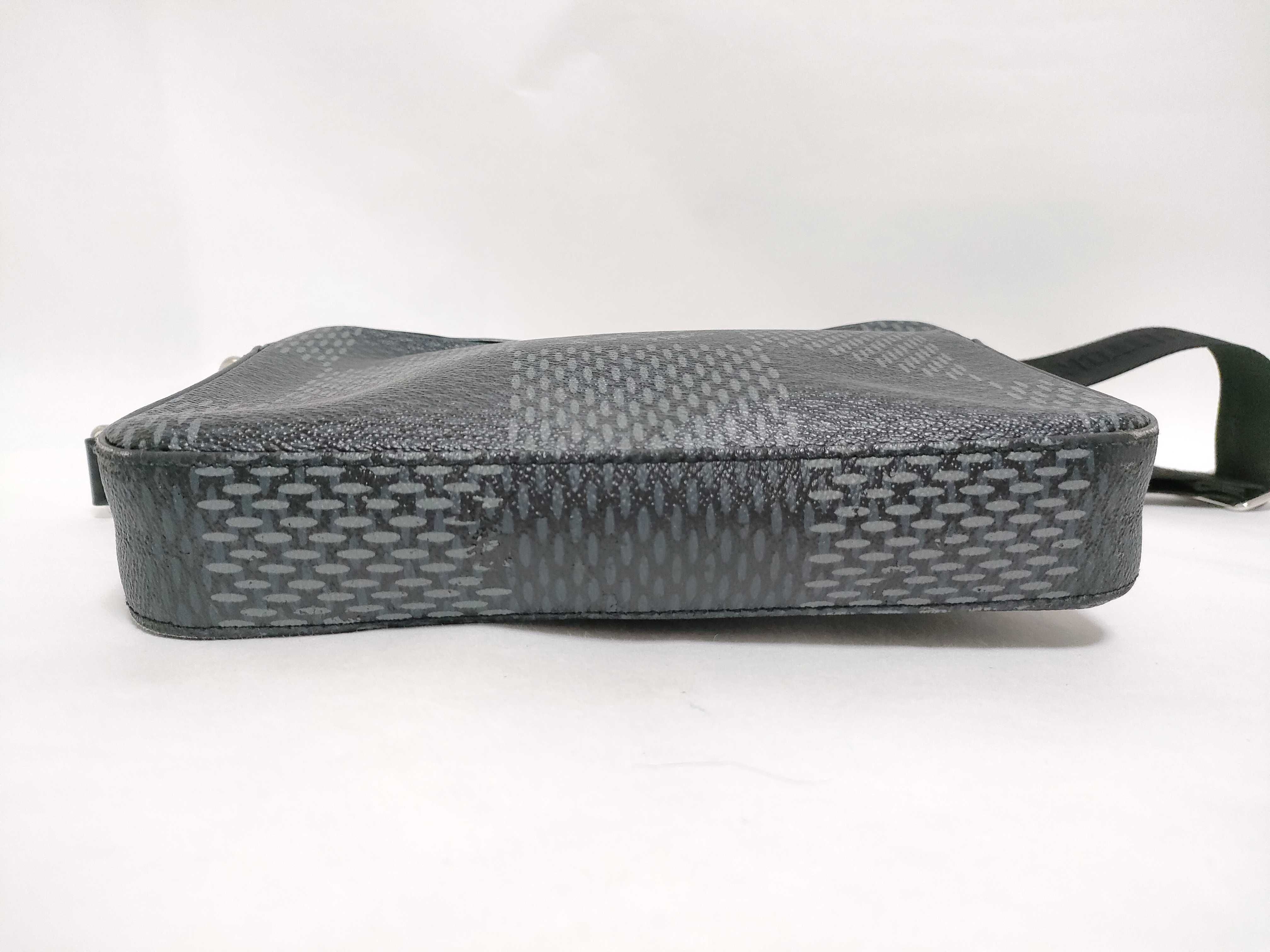 Damier Graphite 3D Trio Messenger Shoulder Bag — view 8