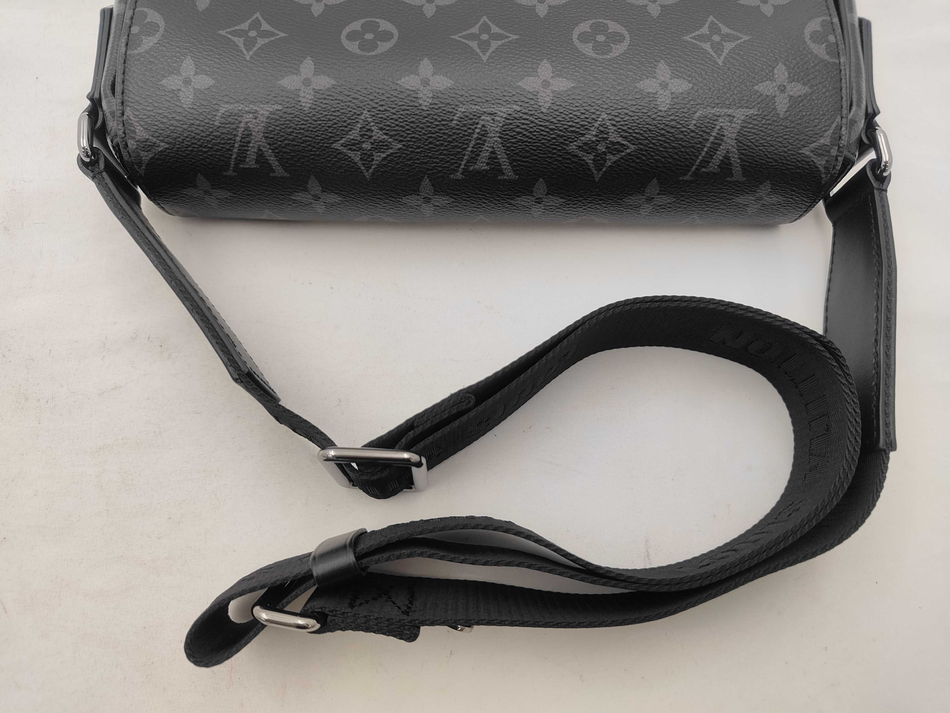 M46255 Eclipse District PM NV3 Shoulder Bag — view 3