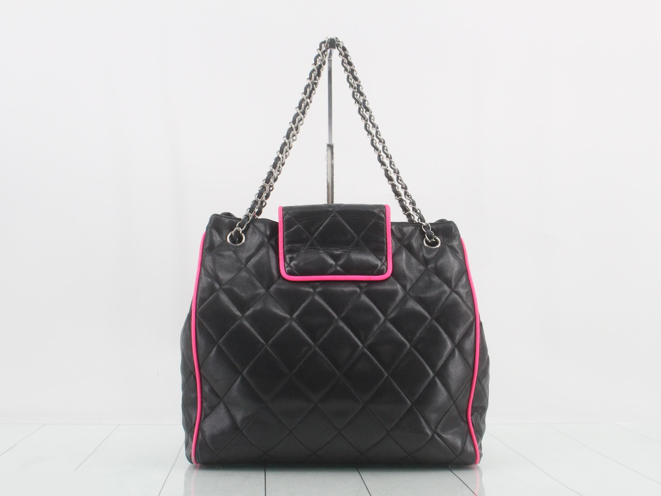 Matelassé Classic Chain Shopping Bag, Lambskin, Black x Pink, Series 12 — view 2
