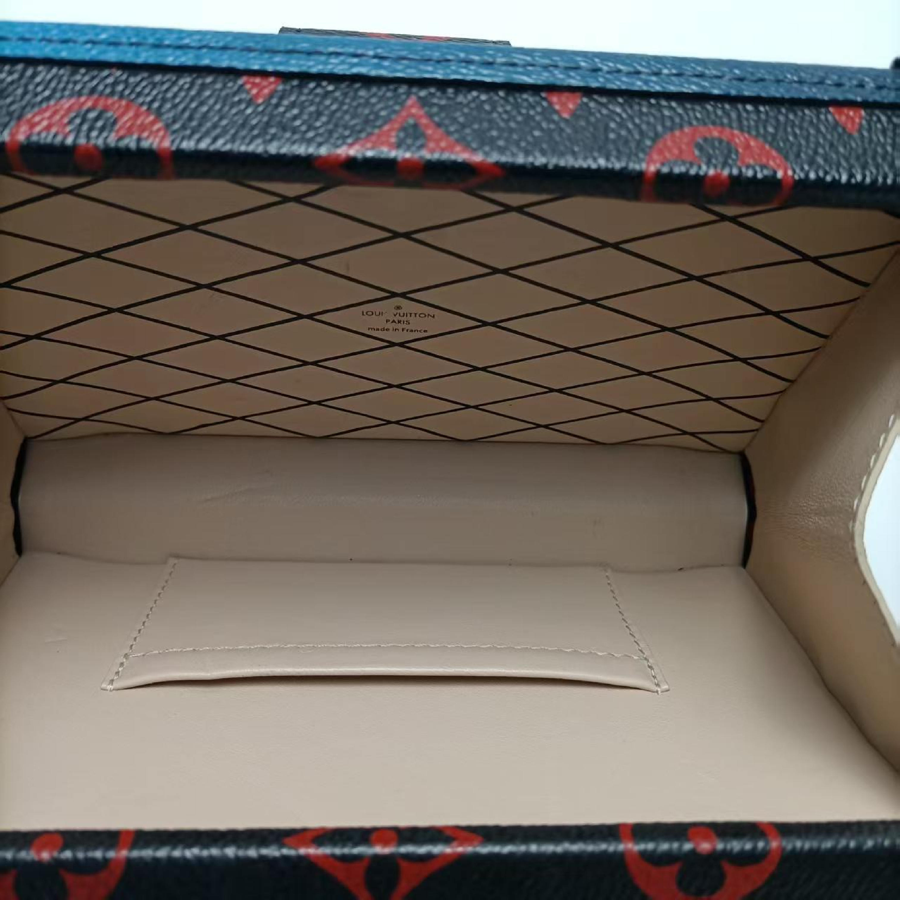 Petite Malle PU leather shoulder bag — view 9