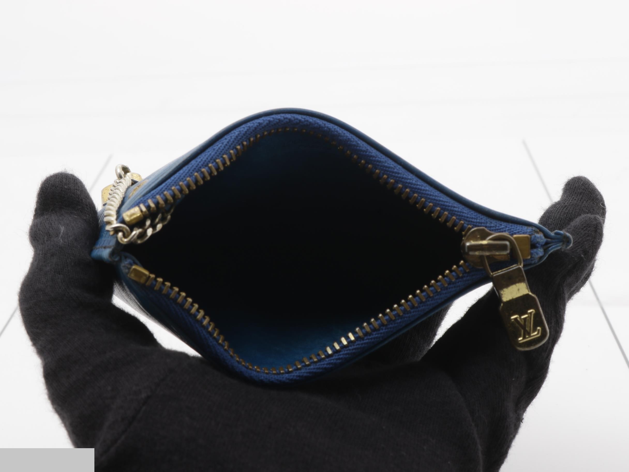 Epi Coin Case, Blue Pochette Cle — view 4